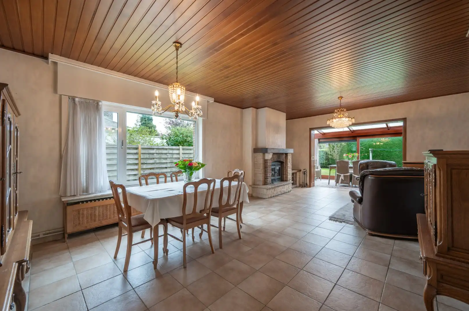 Alleenstaande woning op een rustige en centrale ligging! foto 3