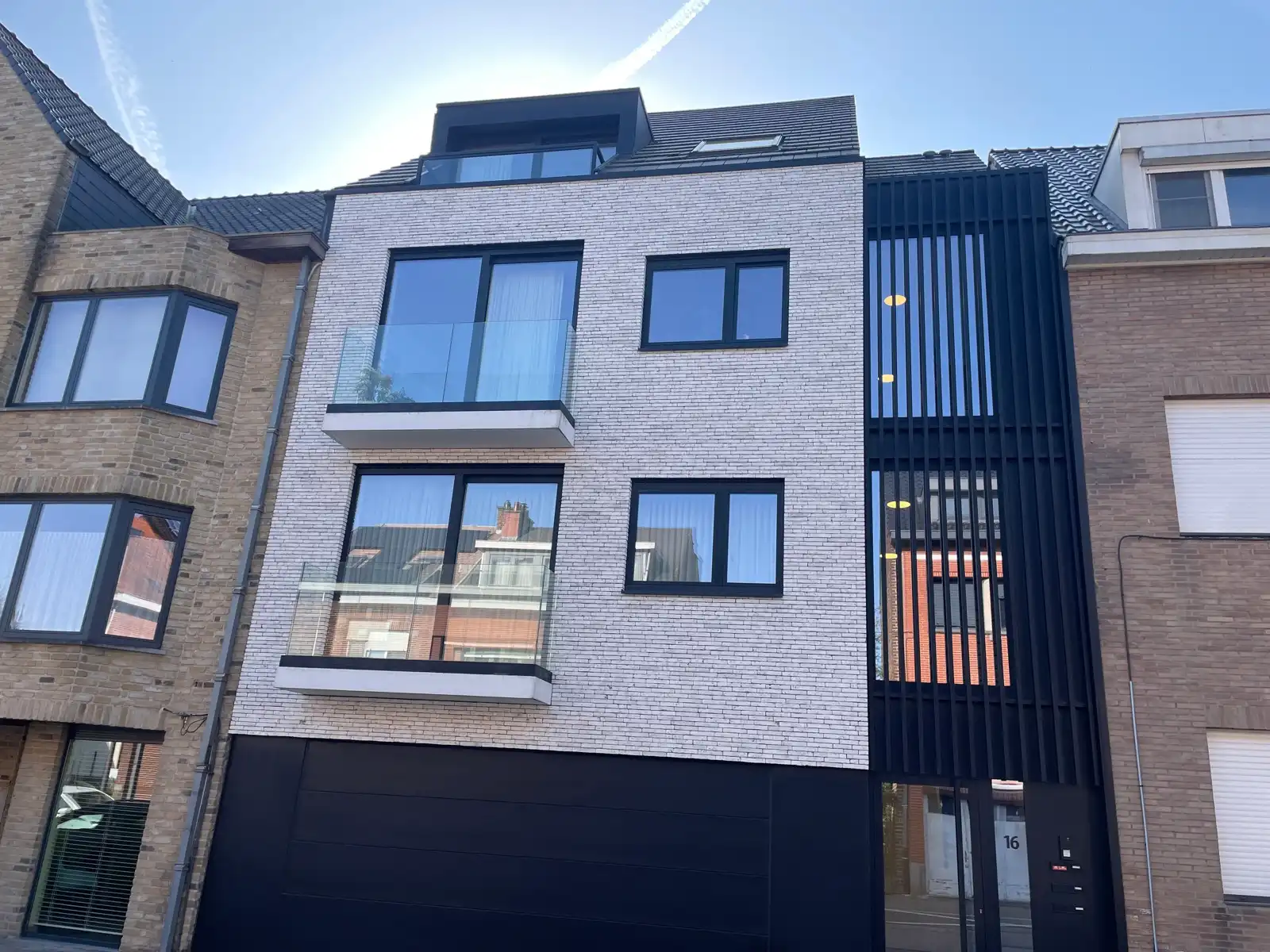 Nieuwbouwappartement in het centrum van Asse – rustig en energiezuinig wonen! foto {{pictureIndex}}