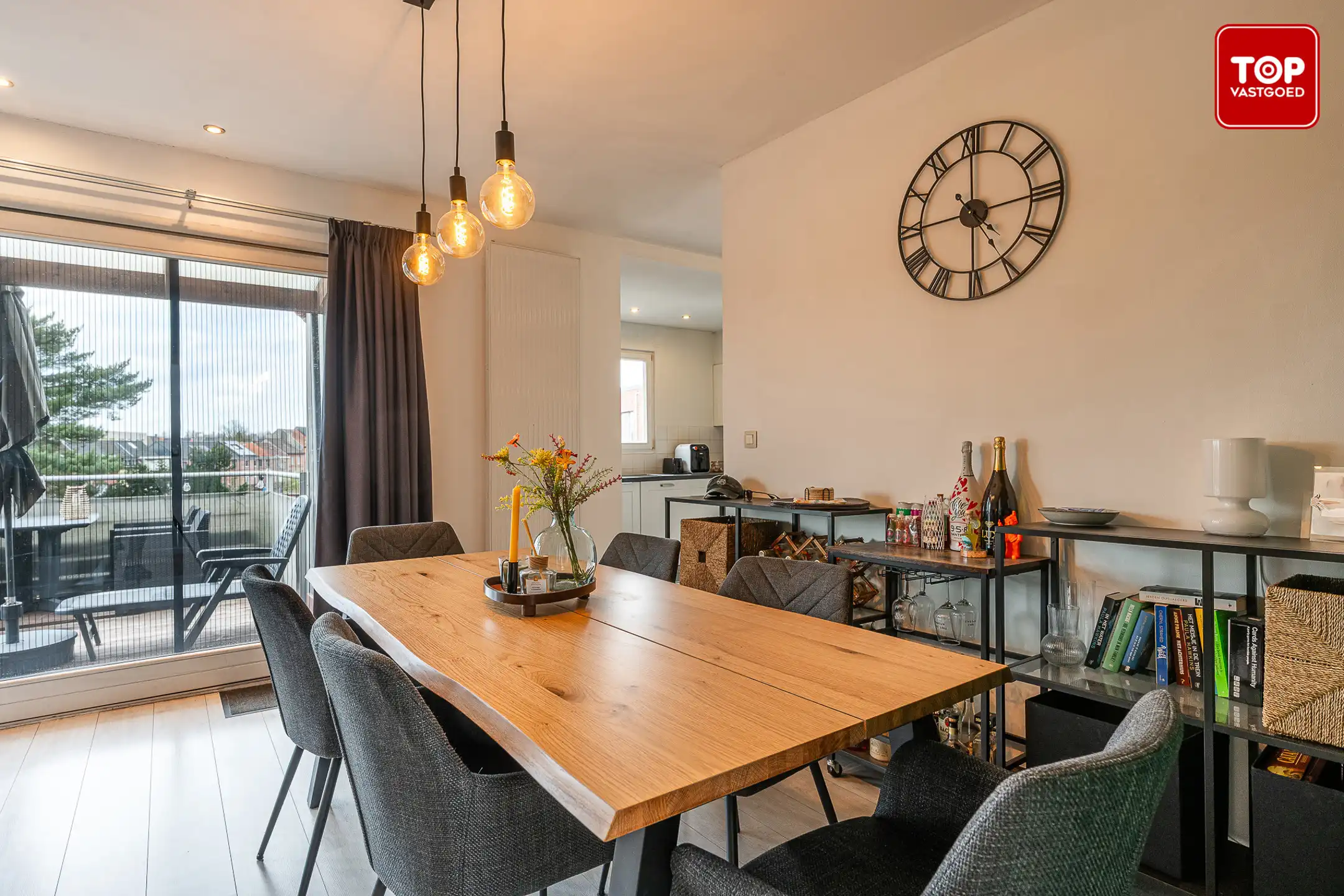 Instapklaar appartement met 3 slaapkamers en ruim terras foto 3