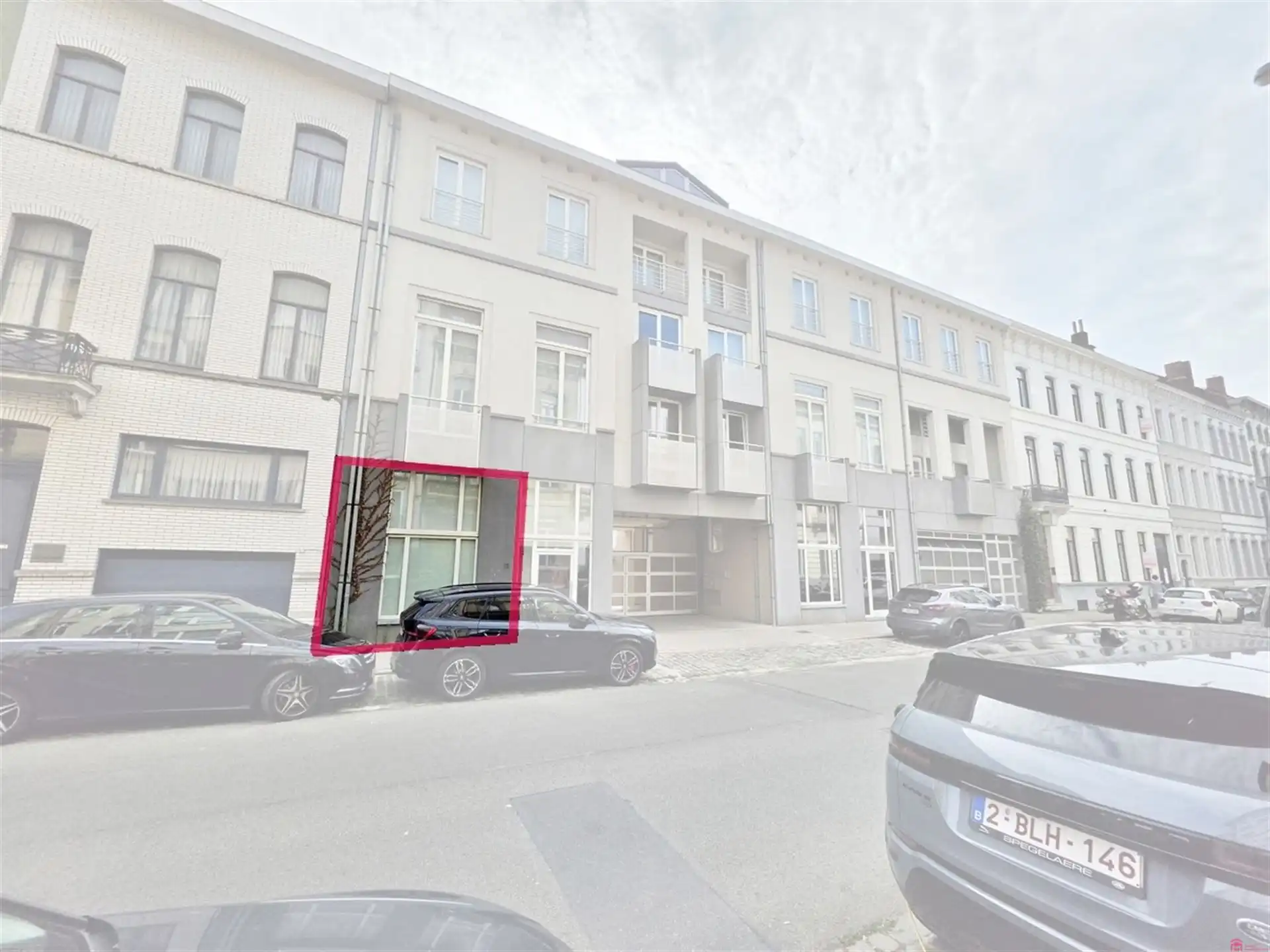 Gelijkvloers appartement met autostaanplaats foto 2