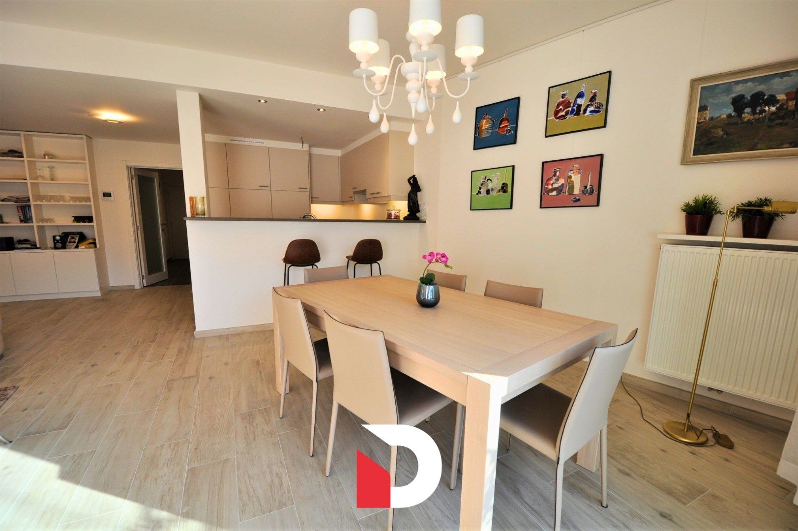 Ruim en instapklaar appartement met 2 slaapkamers, parking op een rustige groene omgeving te Brugge foto 2