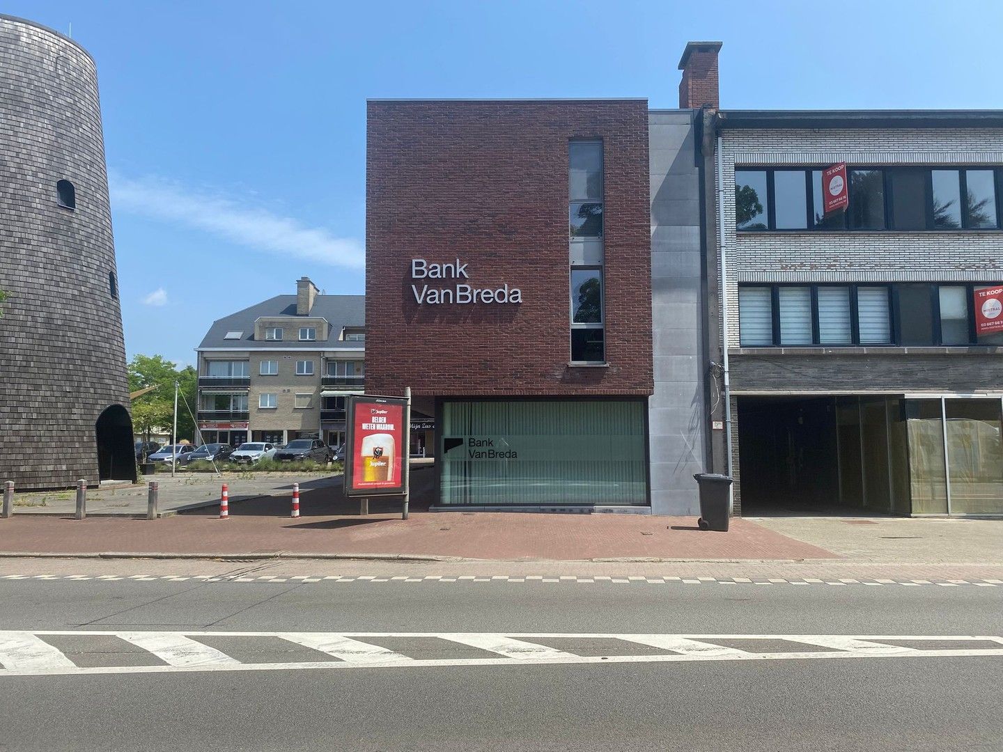 2 autostaanplaatsen in jong gebouw (2013) in Mariaburg! foto 7