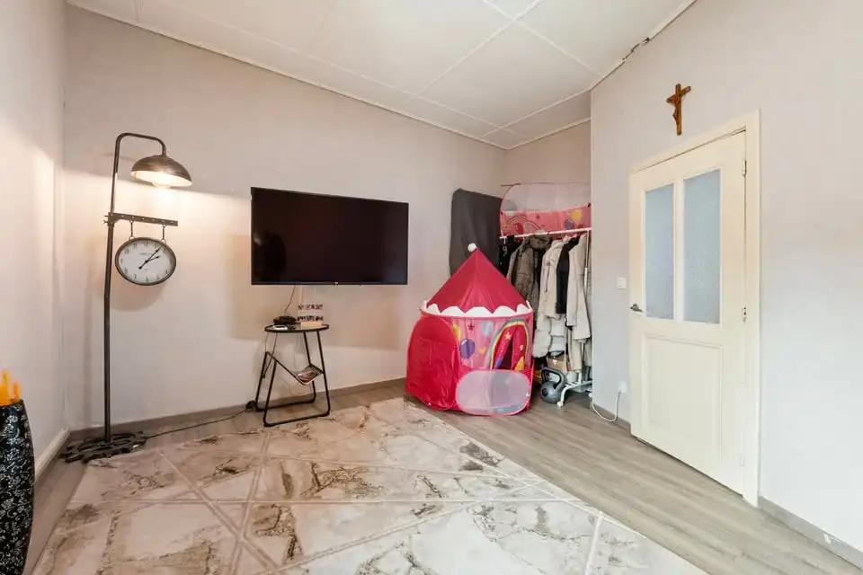 VERRASSEND RUIME GEZINSWONING MET 3 SLKS IN MONTENAKEN foto 20