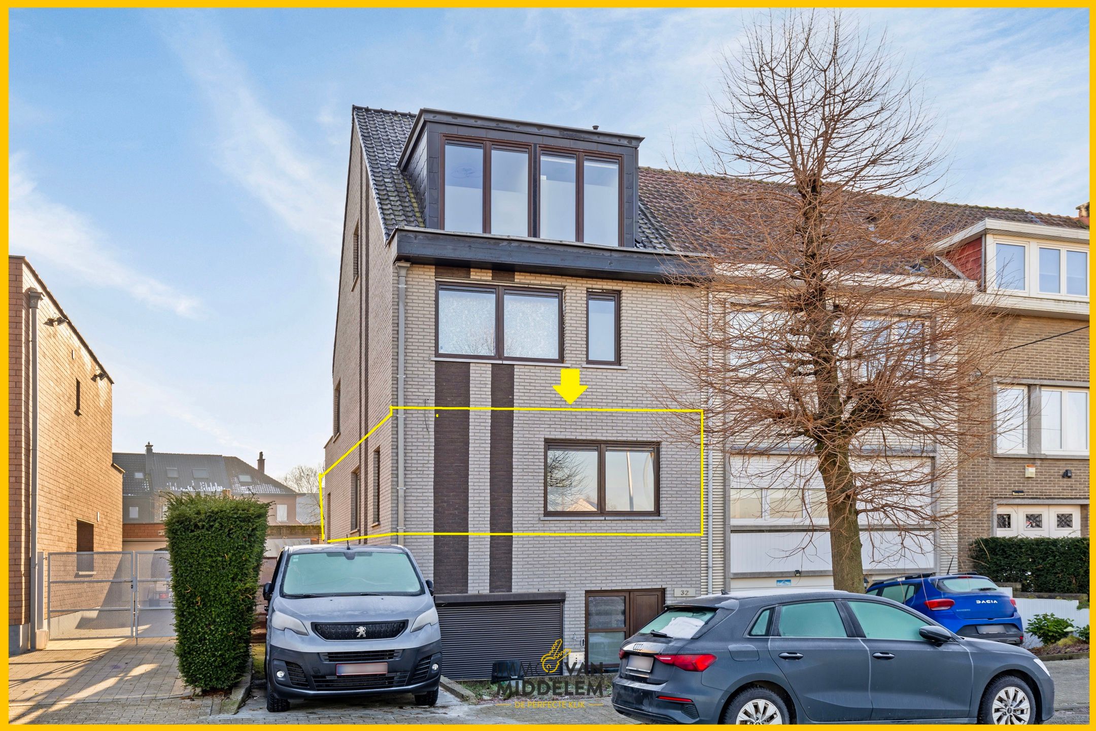 LICHTRIJK APPARTEMENT MET 3 KAMERS foto {{pictureIndex}}