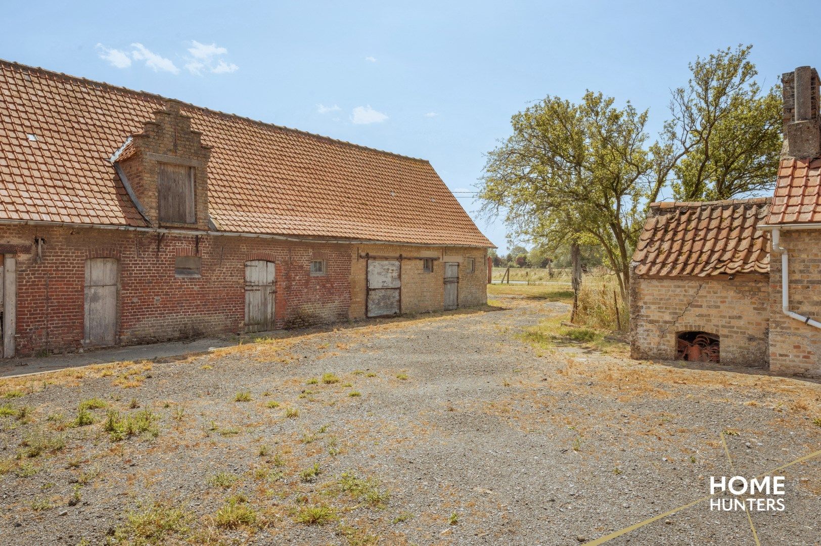 Prachtige U-hoeve op idyllische locatie met bouwvergunning te Izenberge  foto 5