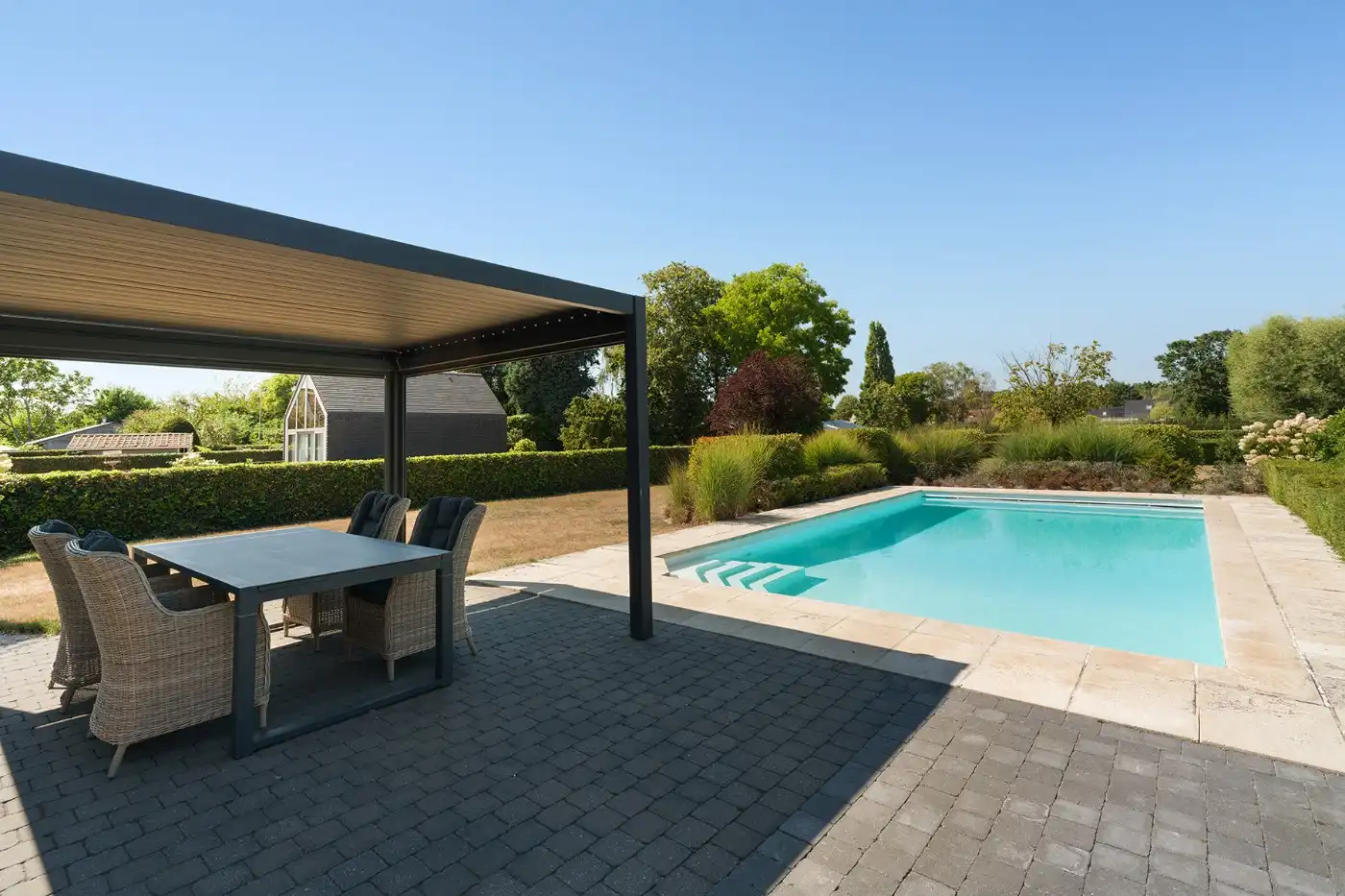 Top gelegen, ruime, vrijstaande woning met 3 slpk., garage en prachtige tuin foto 29