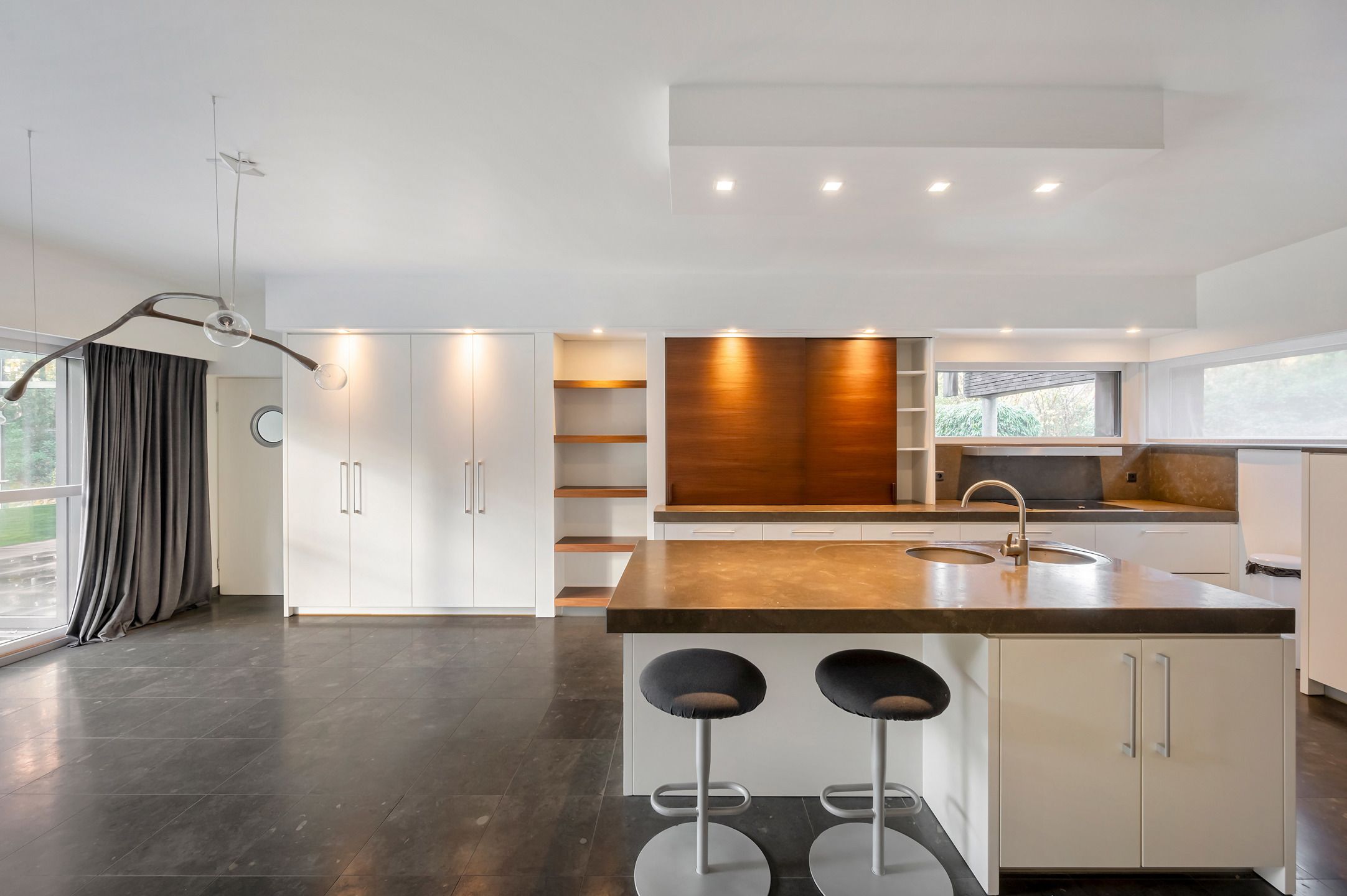 Ruime architecturale villa met 5 slaapkamers  foto 11