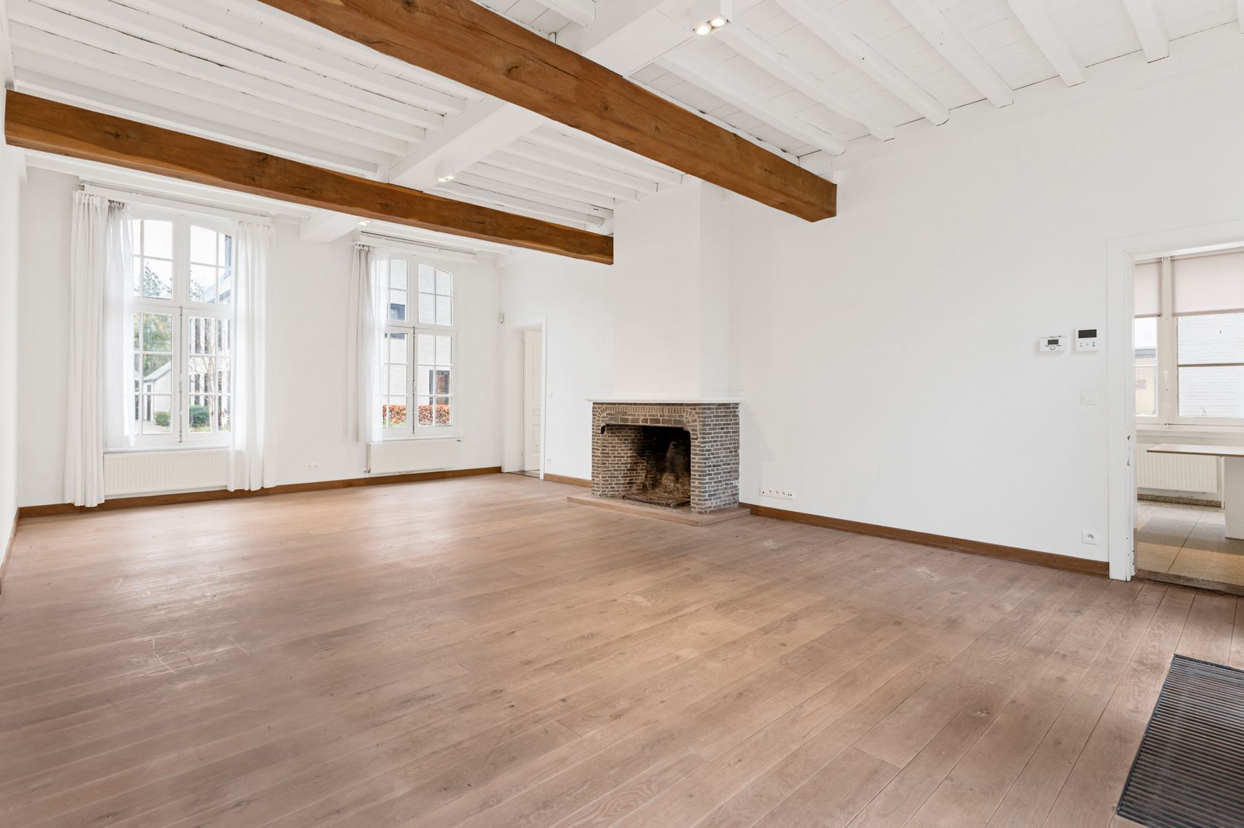 Unieke pastoriewoning in parktuin met uniek uitzicht foto 7