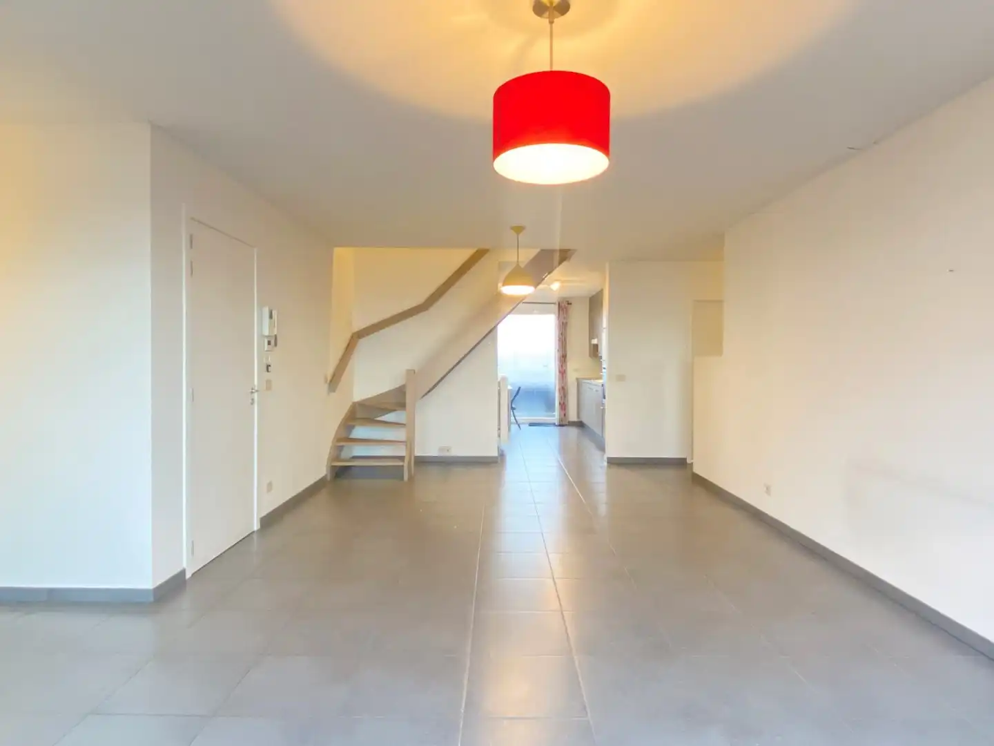 APPARTEMENT MET 3 SLAAPKAMERS EN GARAGEBOX IN HARTJE WAKKEN!!!!!! foto 3