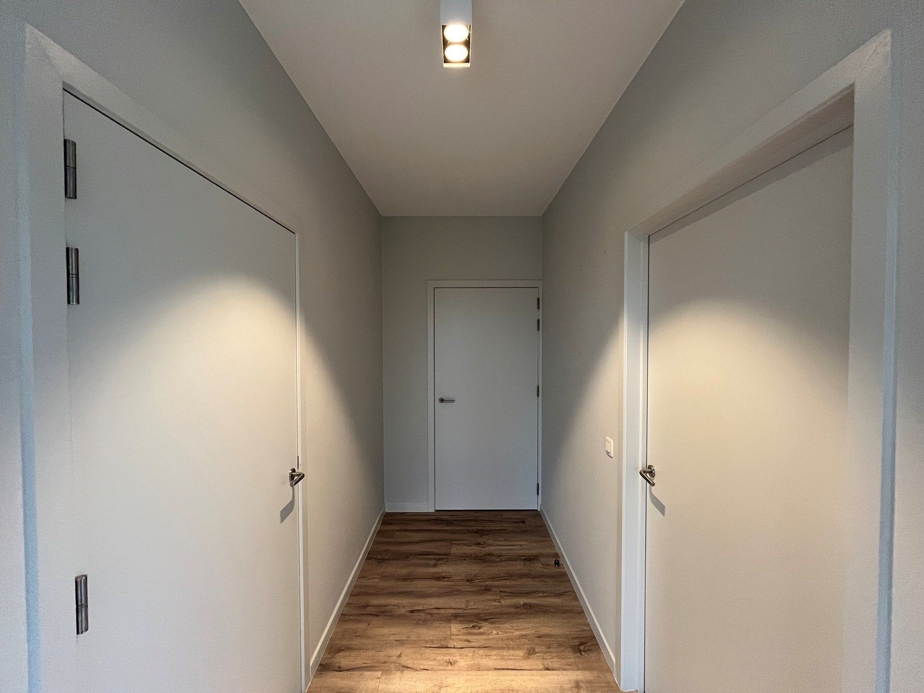 Ruime serviceflat met 2 slaapkamers te koop foto 7