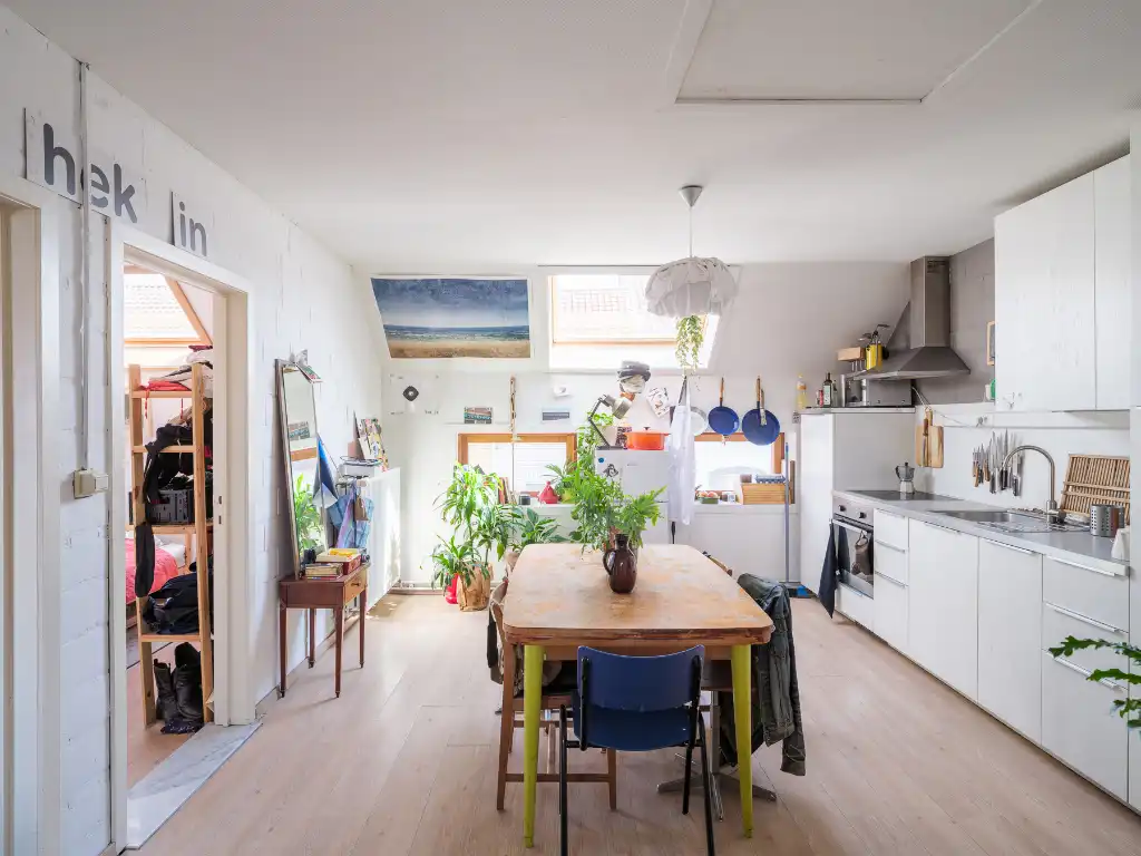 Opbrengsteigendom met 4 studentenkamers en 2 appartementen nabij het Rabot en de Tondeliersite foto 2