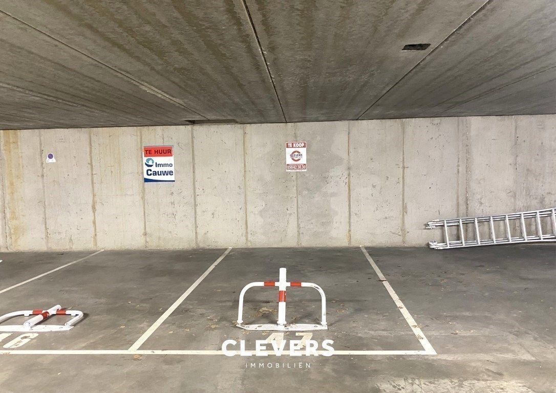 Jachthaven Zeebrugge:  parking (P47) + private kelderberging foto 3