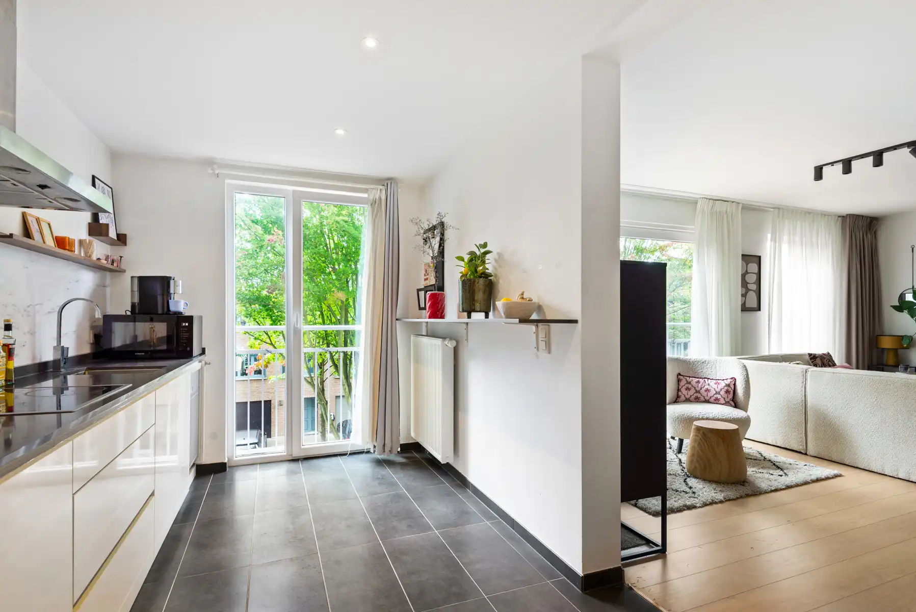 Atypisch ruim appartement met drie slaapkamers foto 11