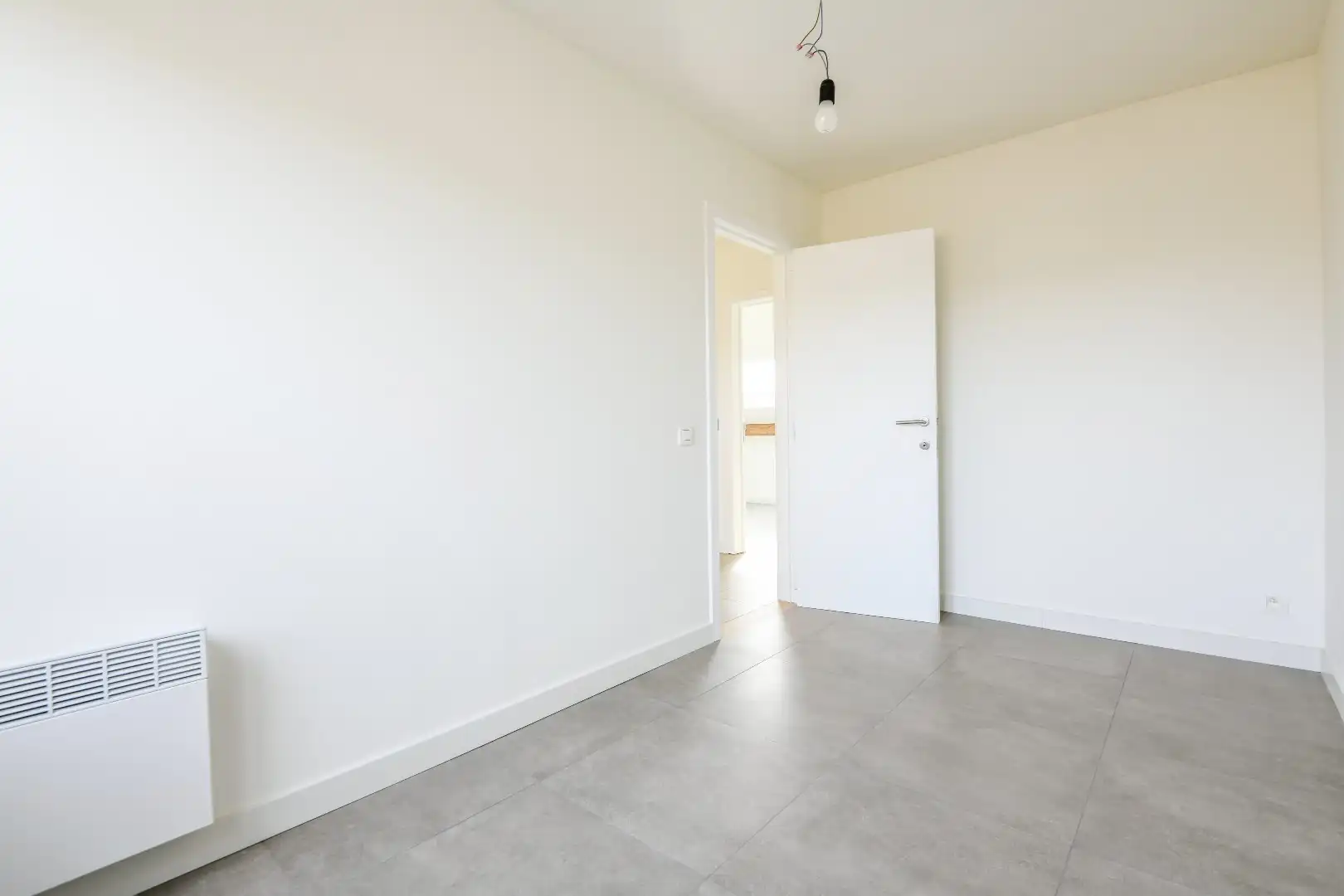 Prachtig gerenoveerd duplexappartement met groot zonneterras en open zicht, gelegen vlakbij de Zoutelaan en de Dumortierlaan. foto 15