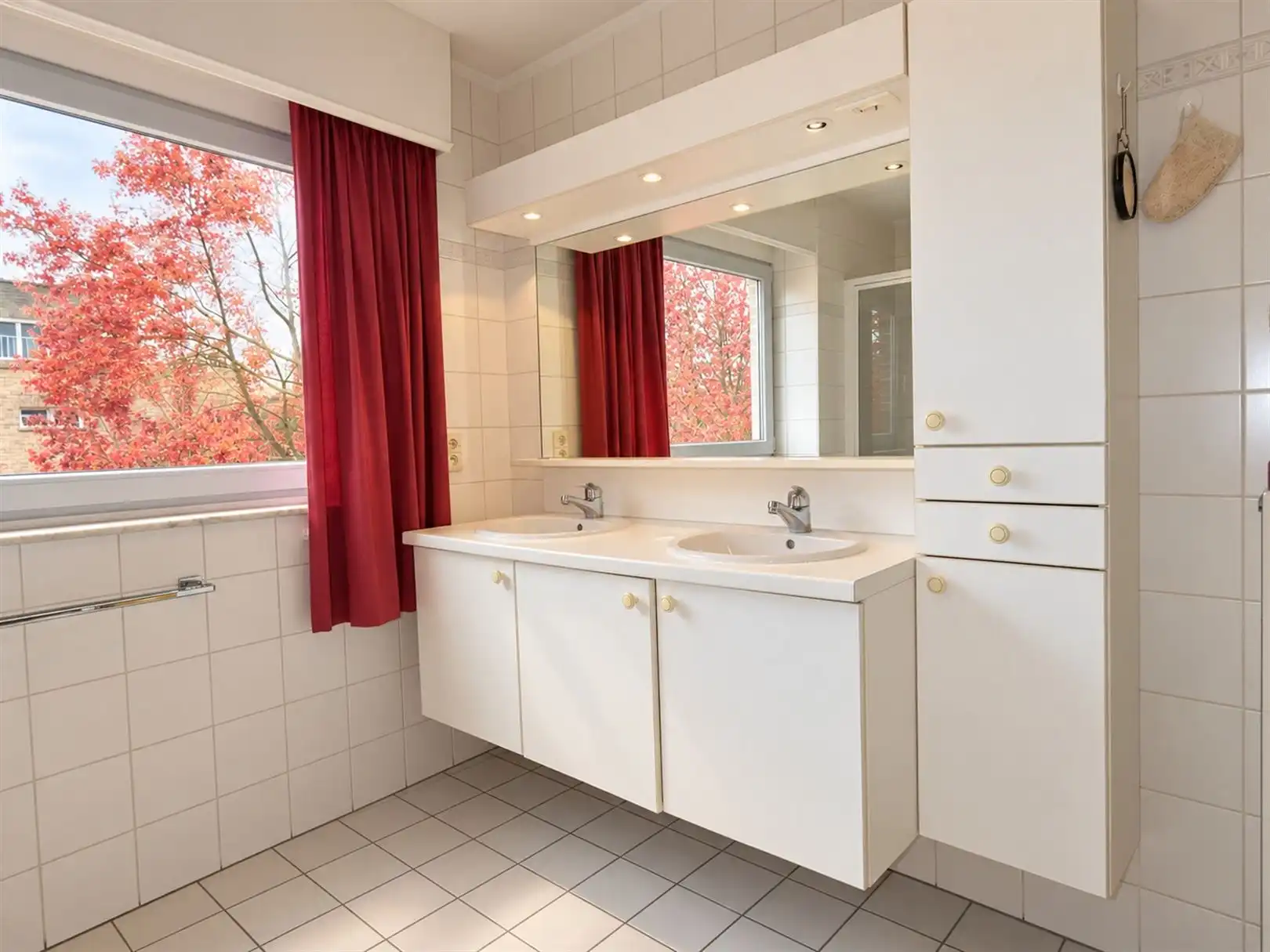 Ruim en lichtrijk appartement met 3 slaapkamers en twee terrassen op een toplocatie in Brasschaat foto 15