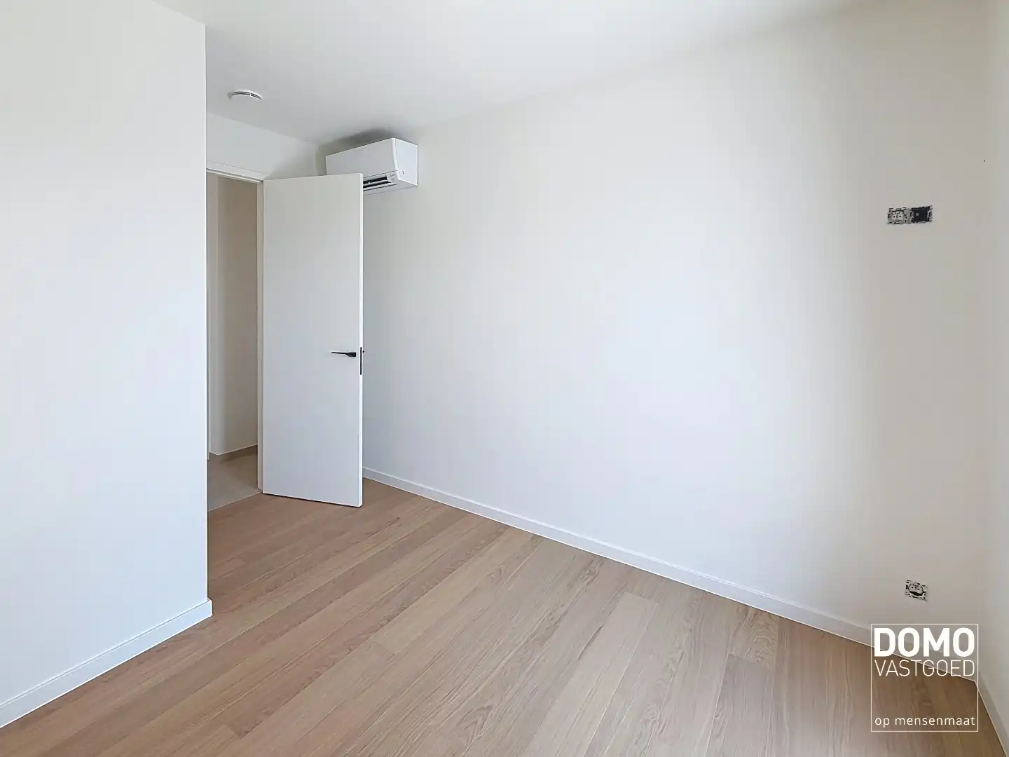 Exclusief high-end appartement met royaal terras te Hasselt (Kuringen) foto 11