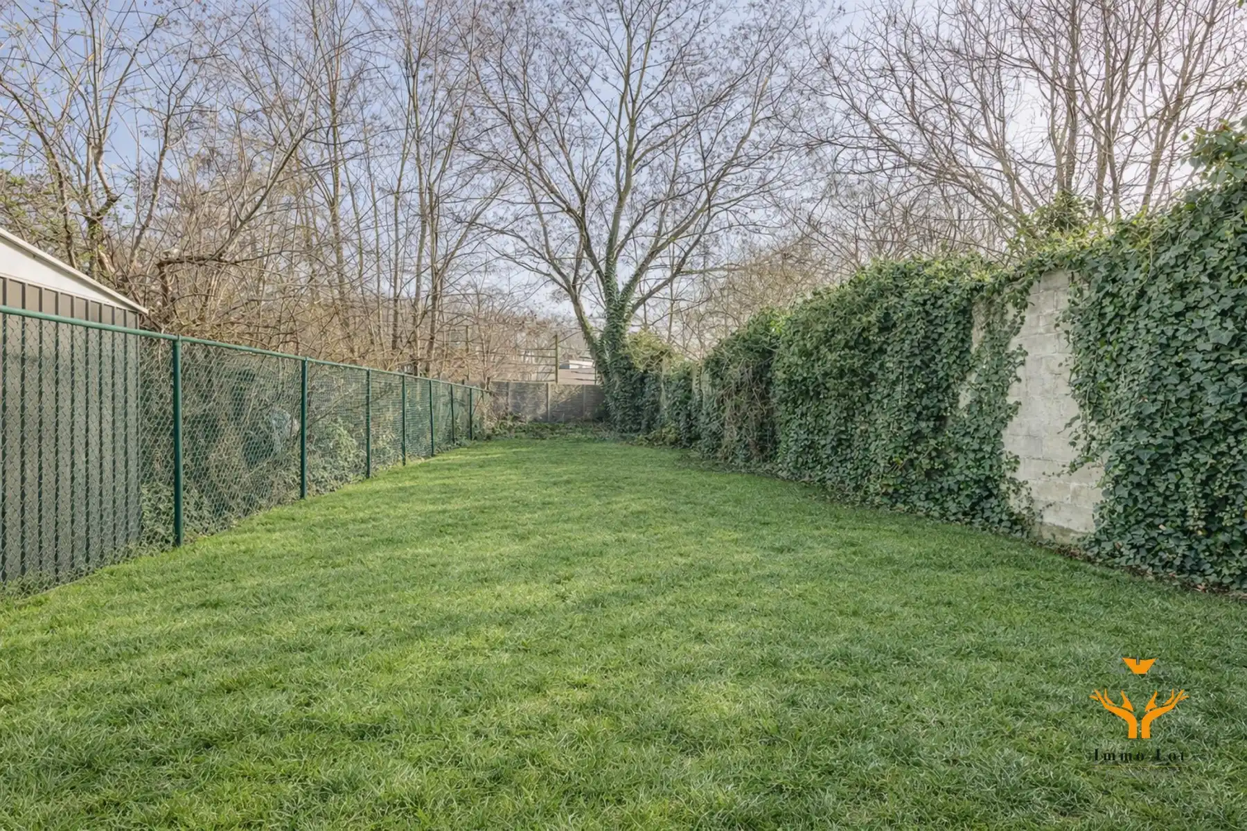 perceel met 2 garages en carport foto 6