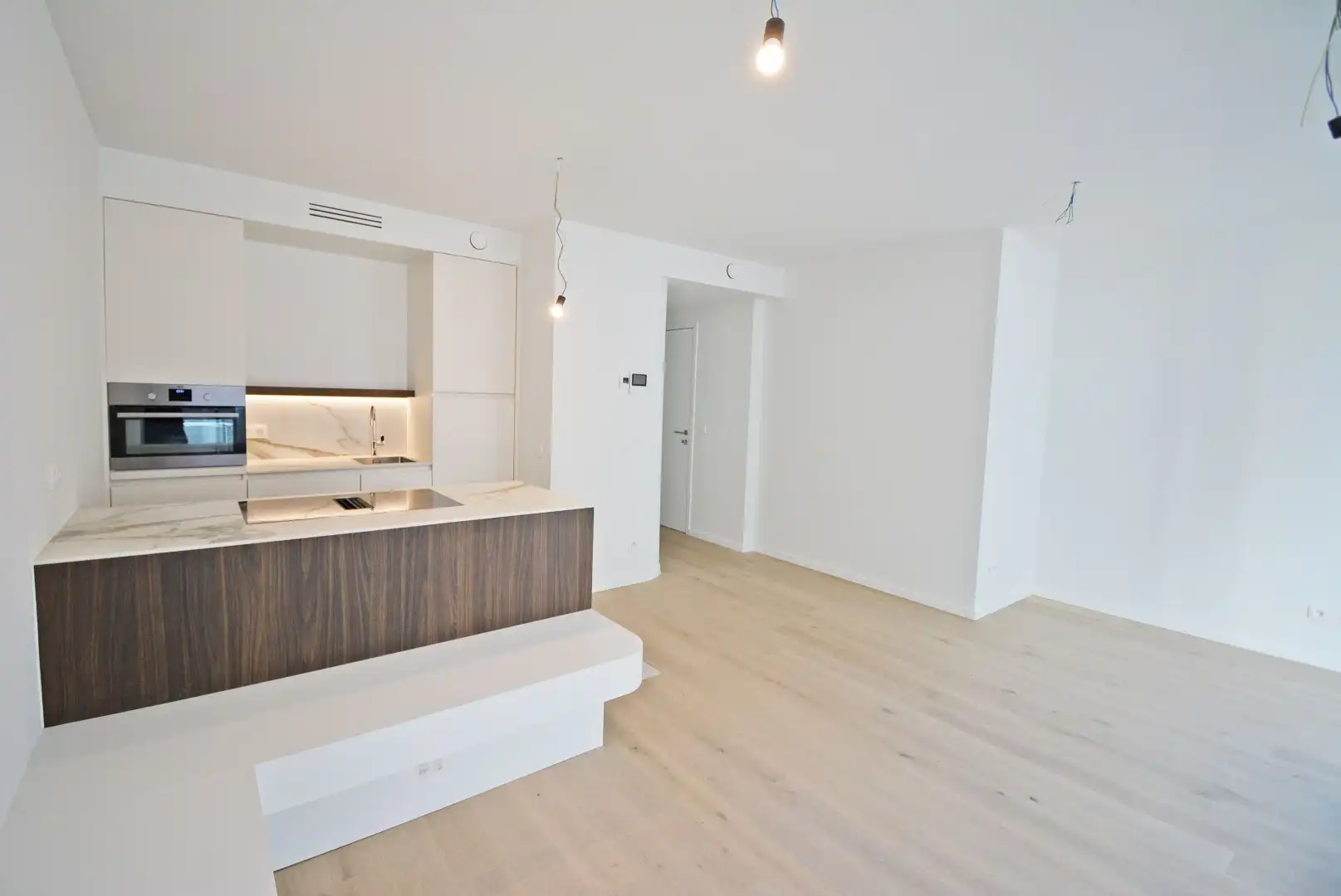 Luxueus nieuwbouwappartement in hartje Knokke foto {{pictureIndex}}