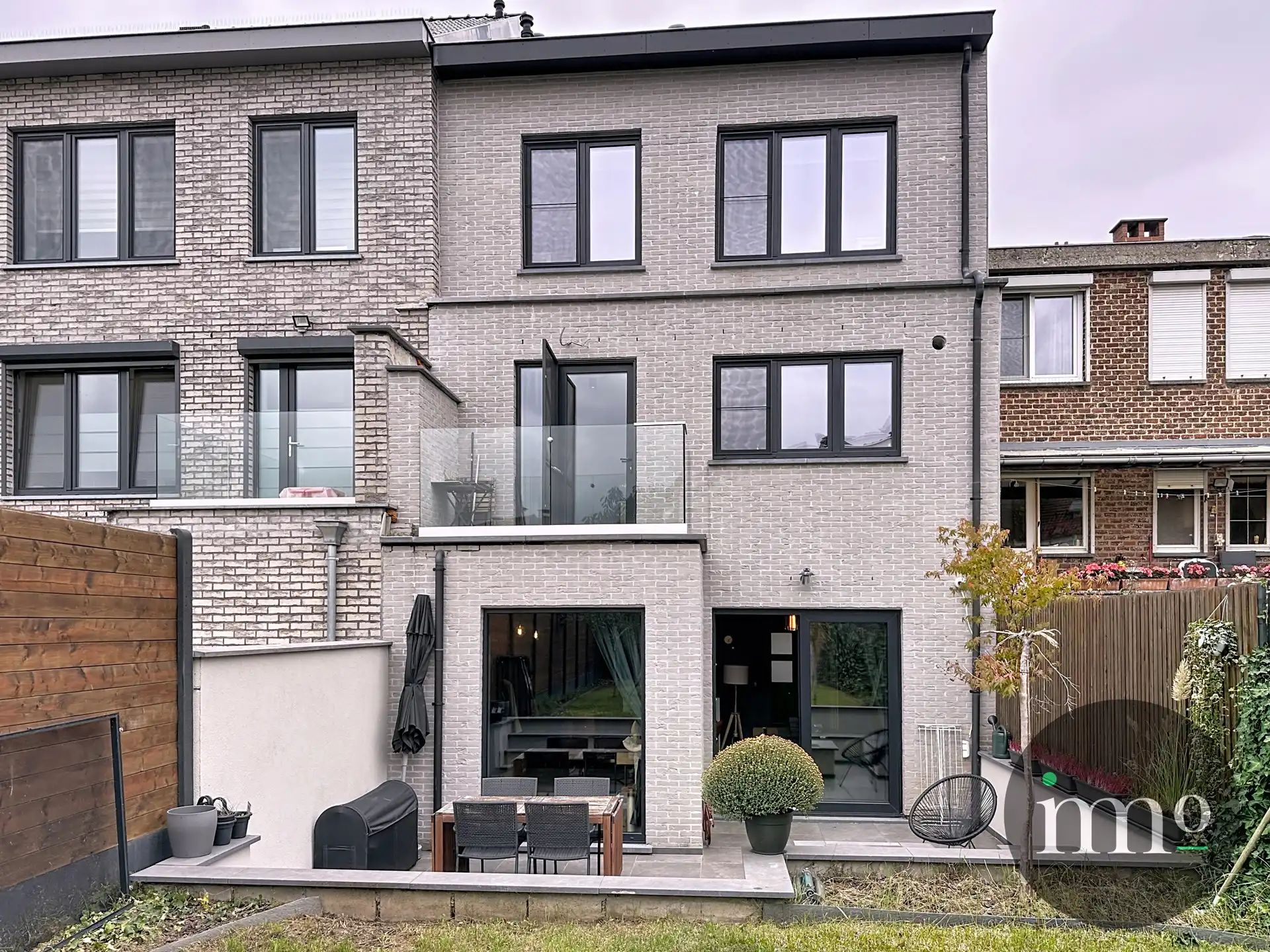 Kwalitatief afgewerkte recente bel-étage woning met tuin en terras op topligging foto 3