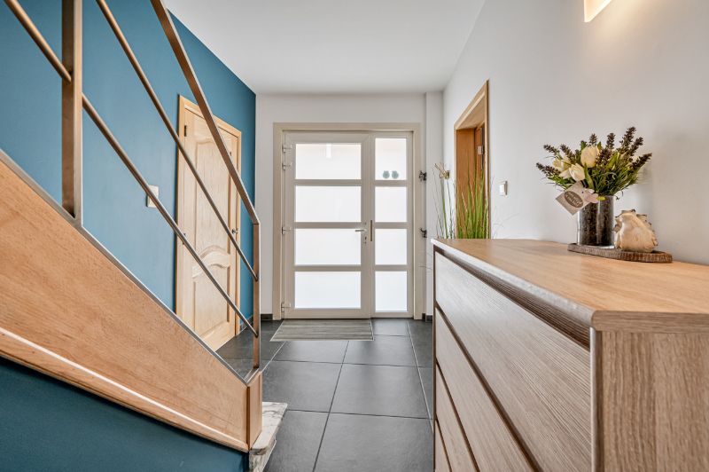 Instapklare gezinswoning met tuin & garage in hartje Dikkelvenne foto 9