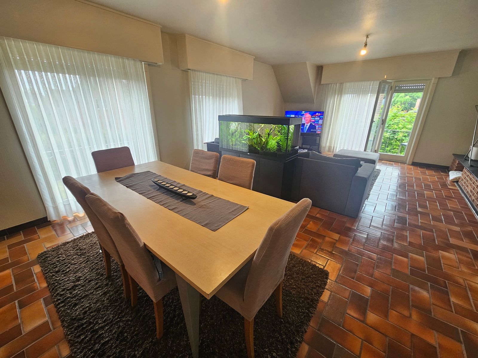 Ruim appartement met 3 slaapkamers ! foto 6