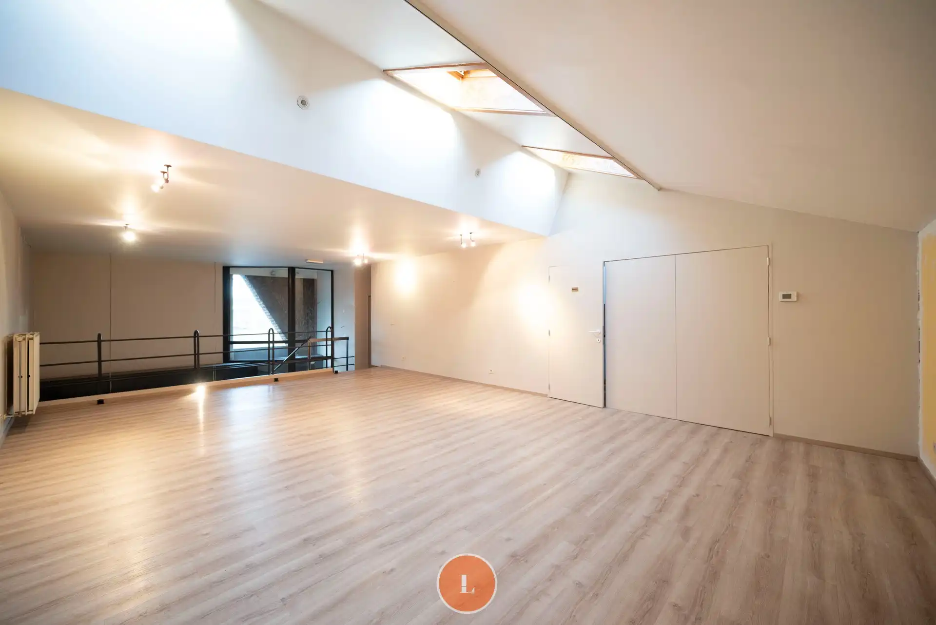 Handelspand met tuin op commerciële ligging in Menen foto 6