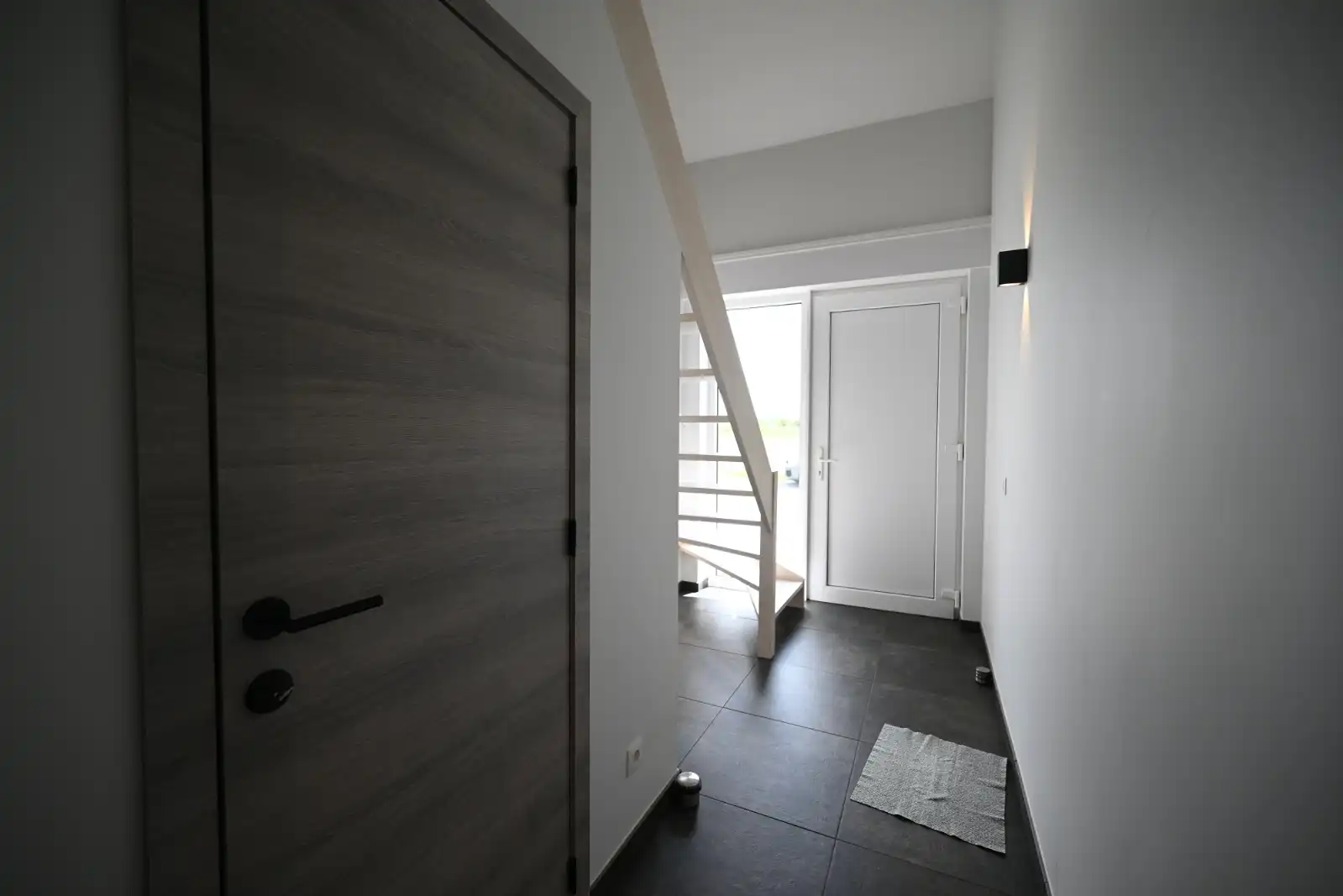 Prachtige nieuwbouwwoning met 3 slaapkamers en ruime garage! foto 17