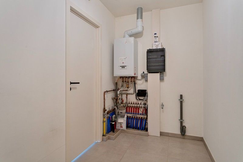 Modern, energiezuinig 2 slaapkamer appartement TE KOOP in hartje Wielsbeke! foto 9