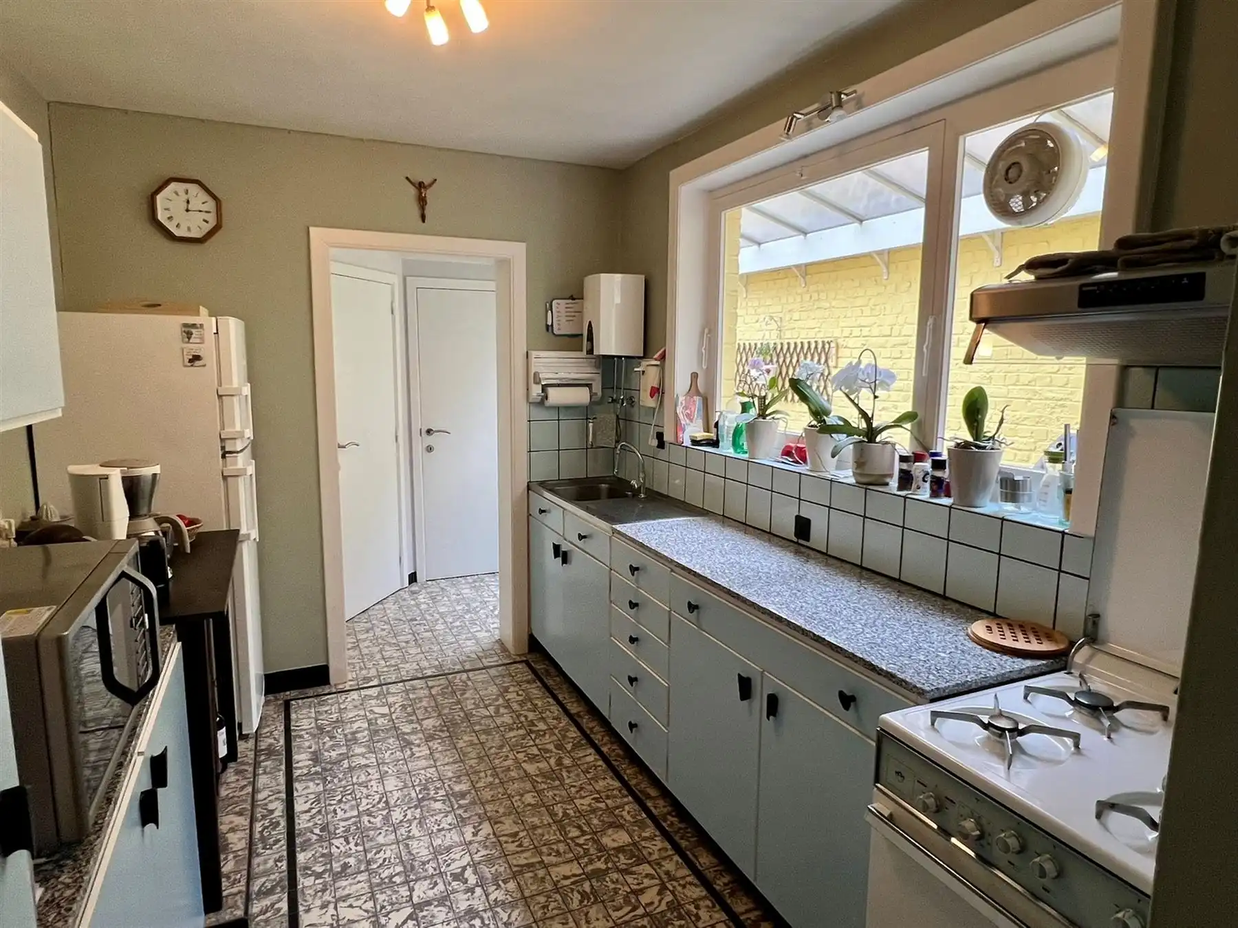 Gezellige woning met 3 slaapkamers, mooie tuin en zolder met mogelijkheden foto 3