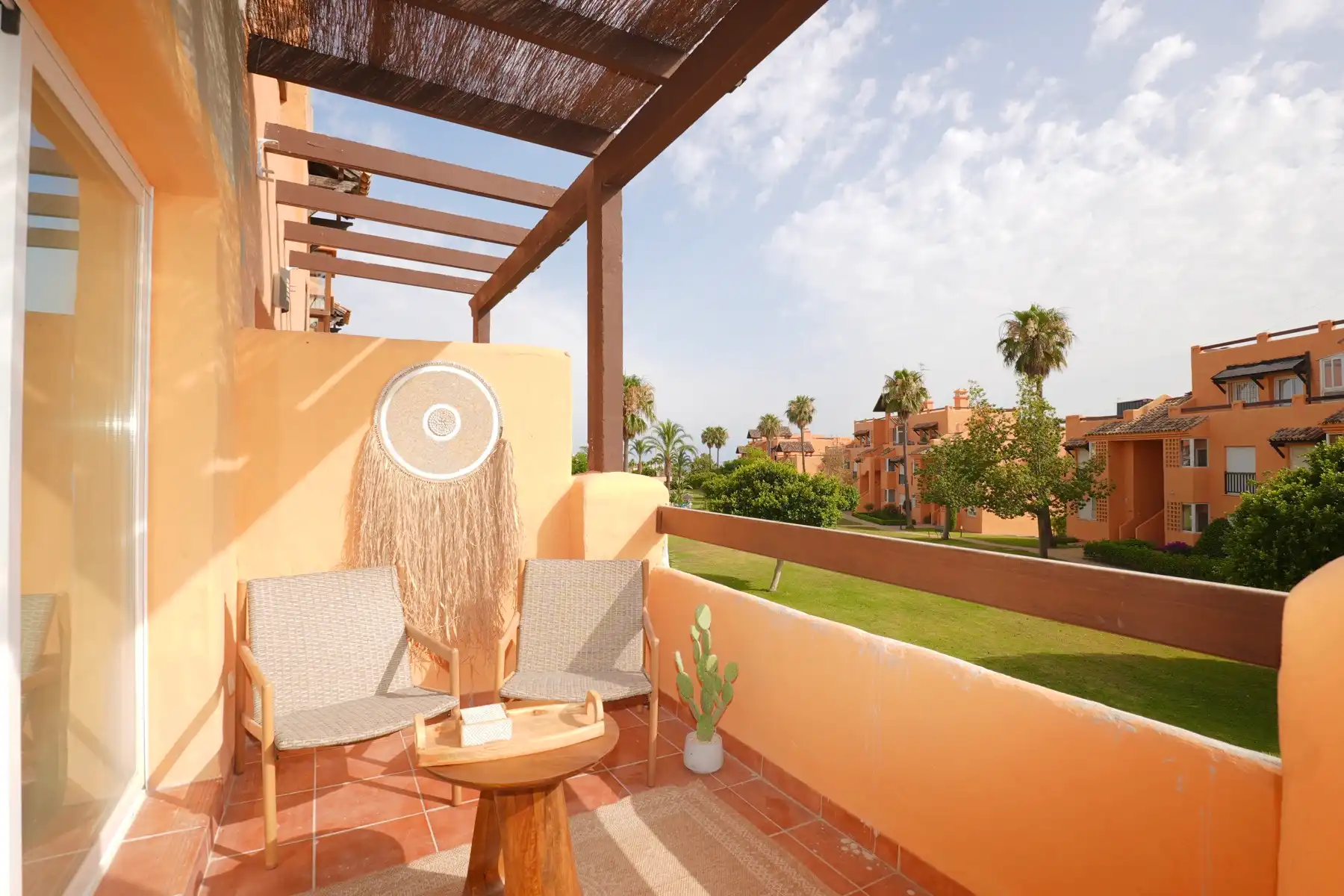 Bemeubeld appartement met parking en berging - uniek aanbod!  foto 20