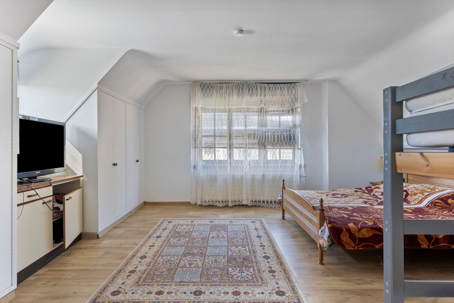 UITZONDERLIJKE VILLA MET APARTE STUDIO TE KOOP OP TOPLOCATIE foto 22