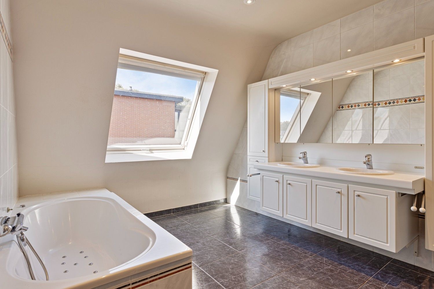 Ruime instapklare halfopen bebouwing op 433m² te Mortsel foto 24