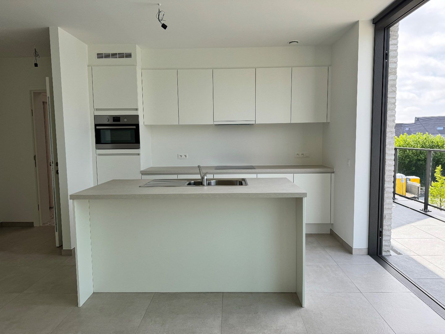 Nieuwbouwappartement met autostandplaats te Izegem  foto 12