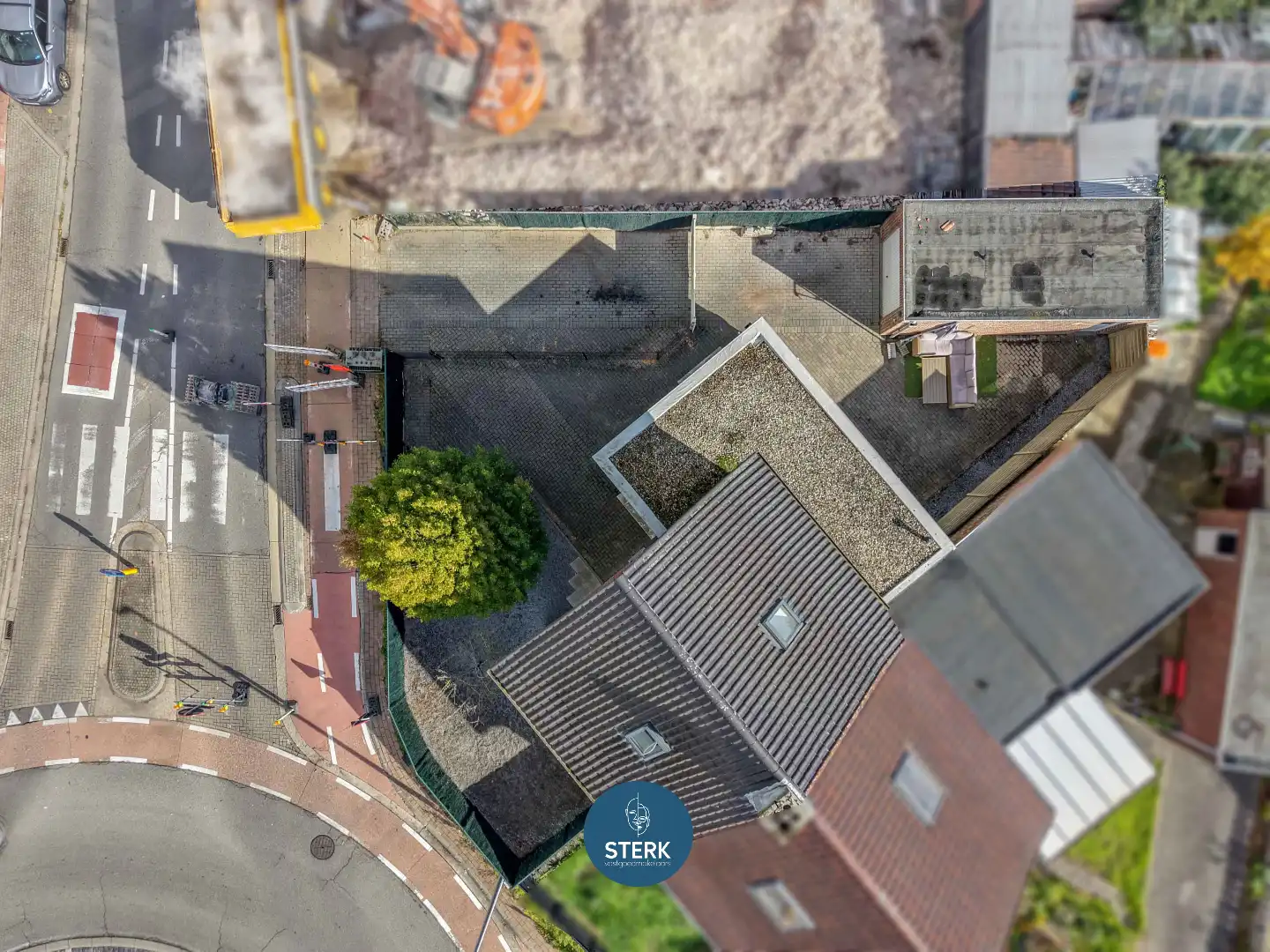 INSTAPKLARE WONING MET 3 SLPKS OP EEN CENTRALE LOCATIE TE MAASMECHELEN !  foto 22