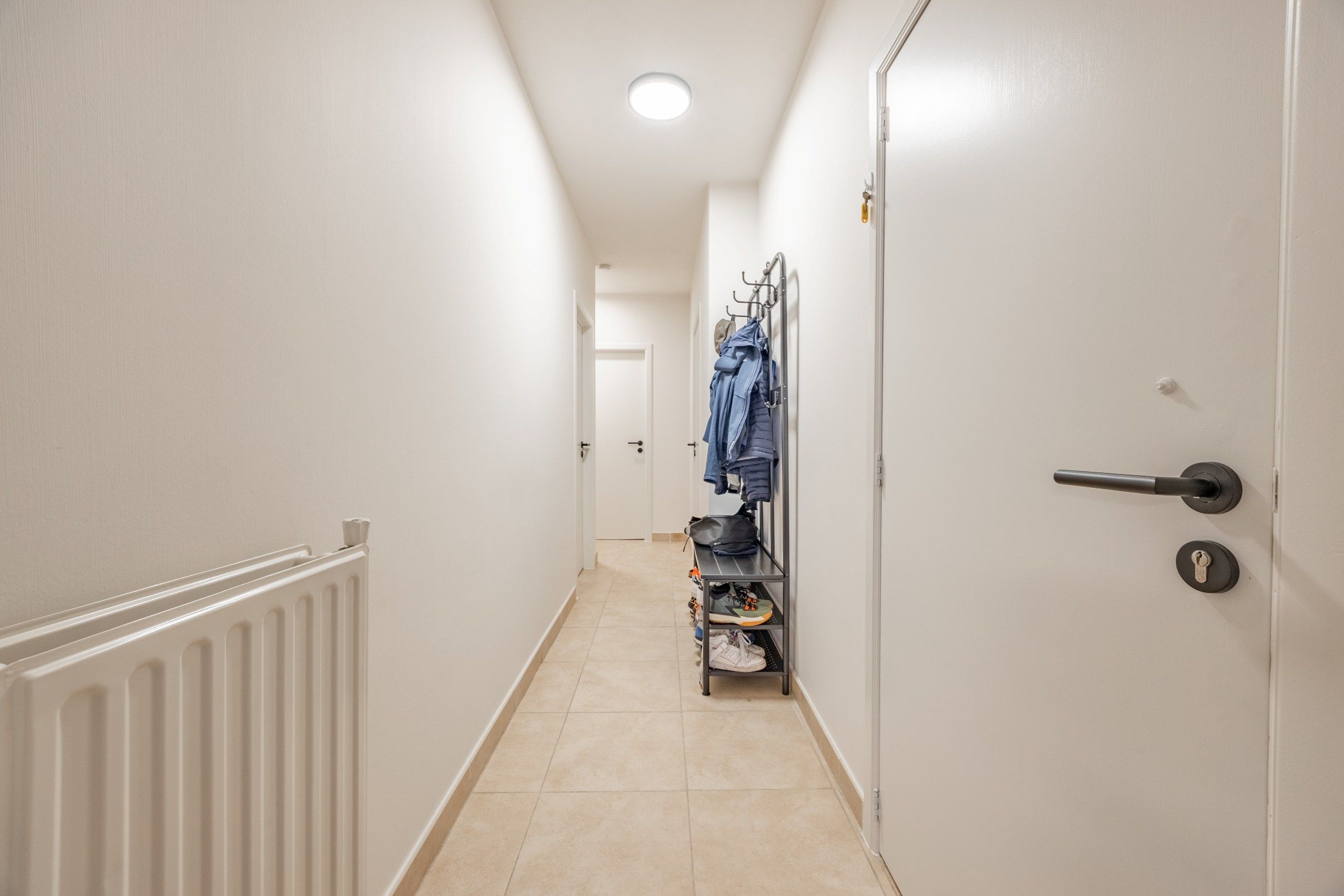 CENTRAAL GELEGEN APPARTEMENT MET GARAGE foto 6