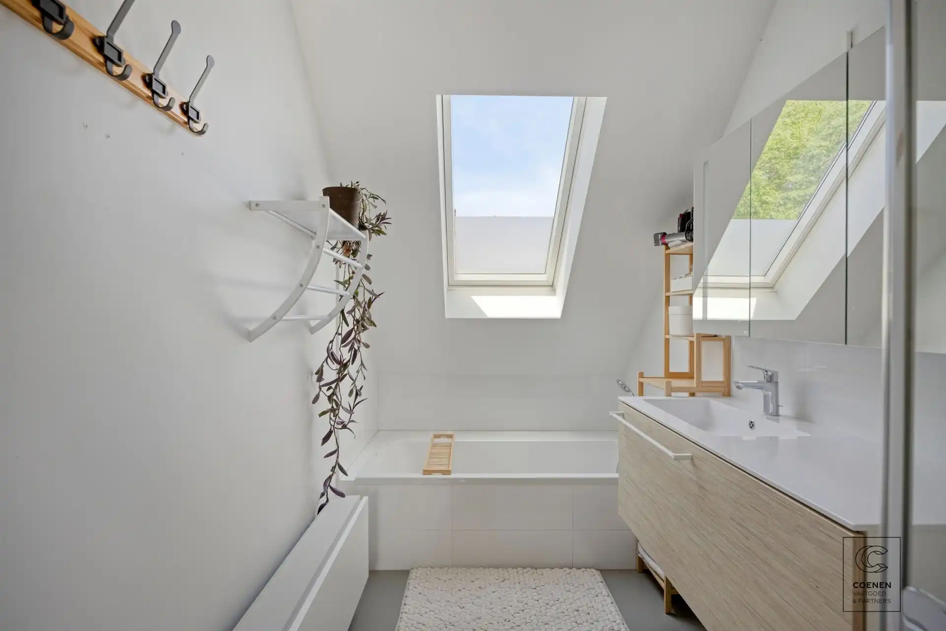 Instapklare woning met 3 slpk, 196 m2 bew. opp te Brasschaat foto 12