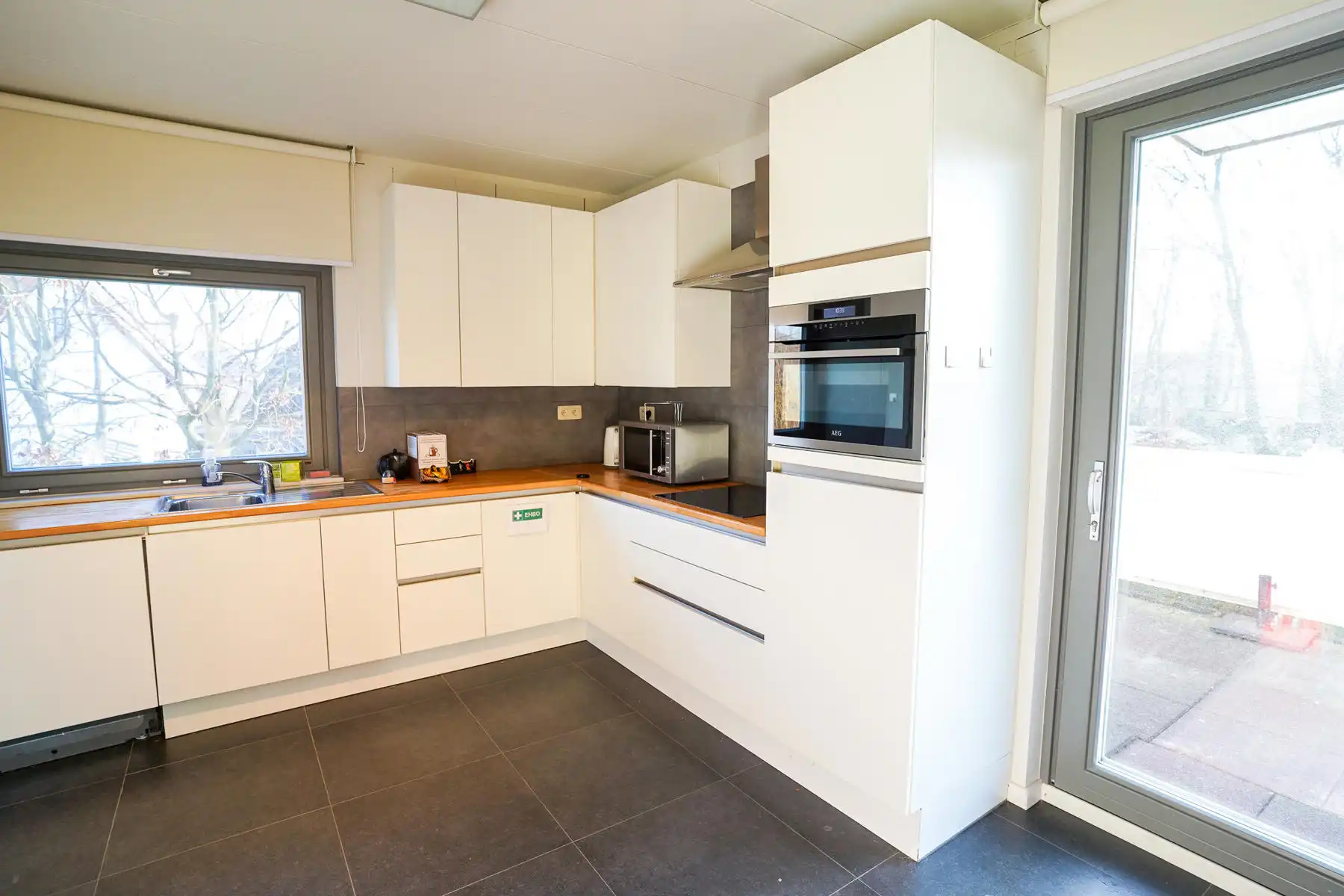 Rustige en betaalbare kantoorruimte met A-label, groot terras en 4 parkeerplaatsen foto 16