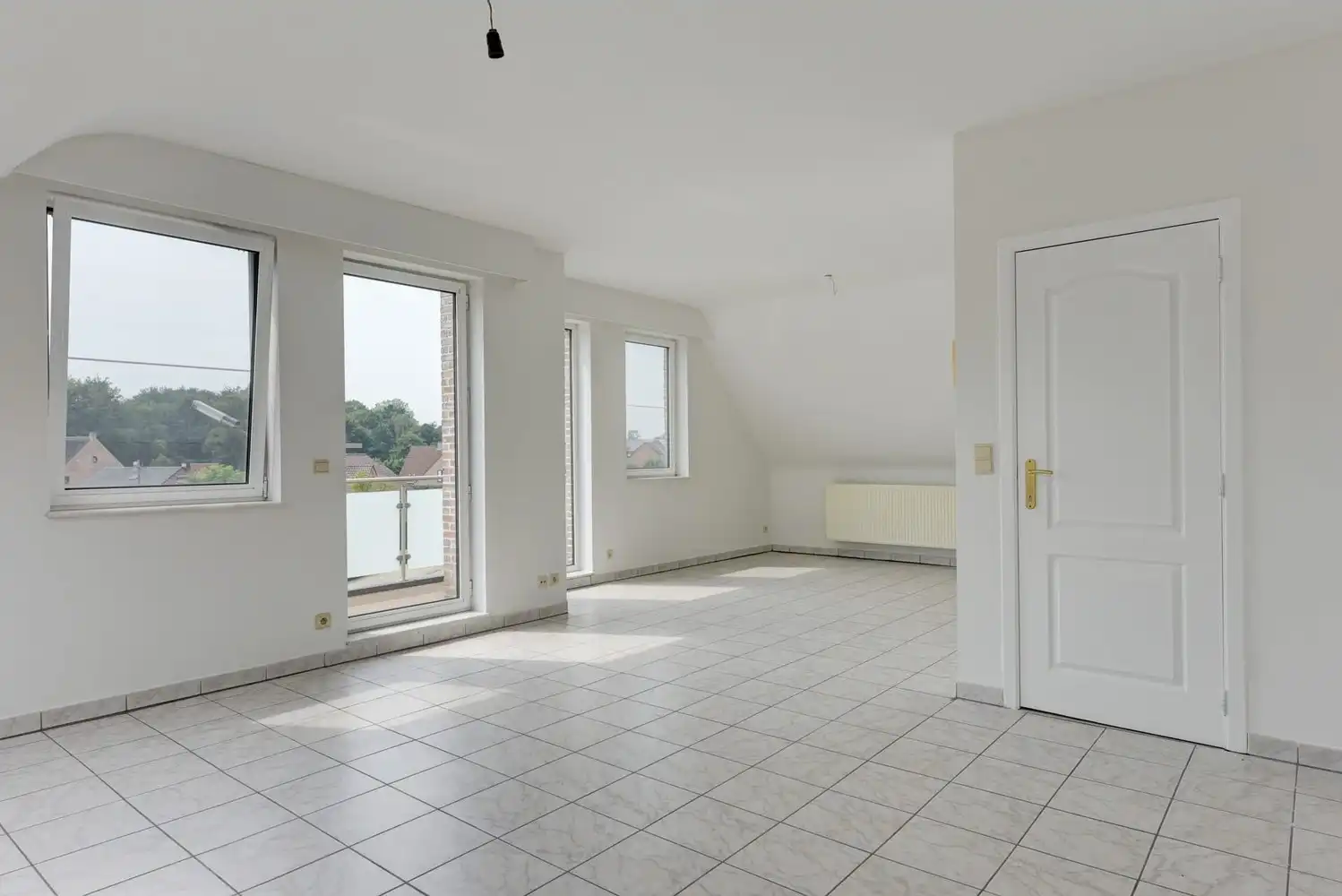 Ruim en energiezuinig Duplex-dakappartement met 4 slaapkamers, 2 badkamers en optionele garagestaanplaats foto 4