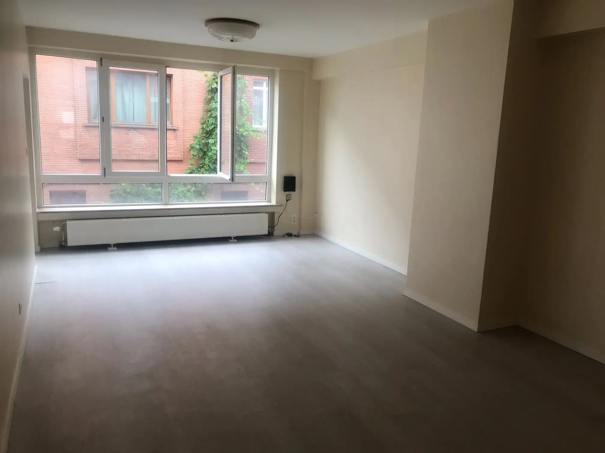 Een aangenaam appartement met 2 slaapkamers in Gent foto 2
