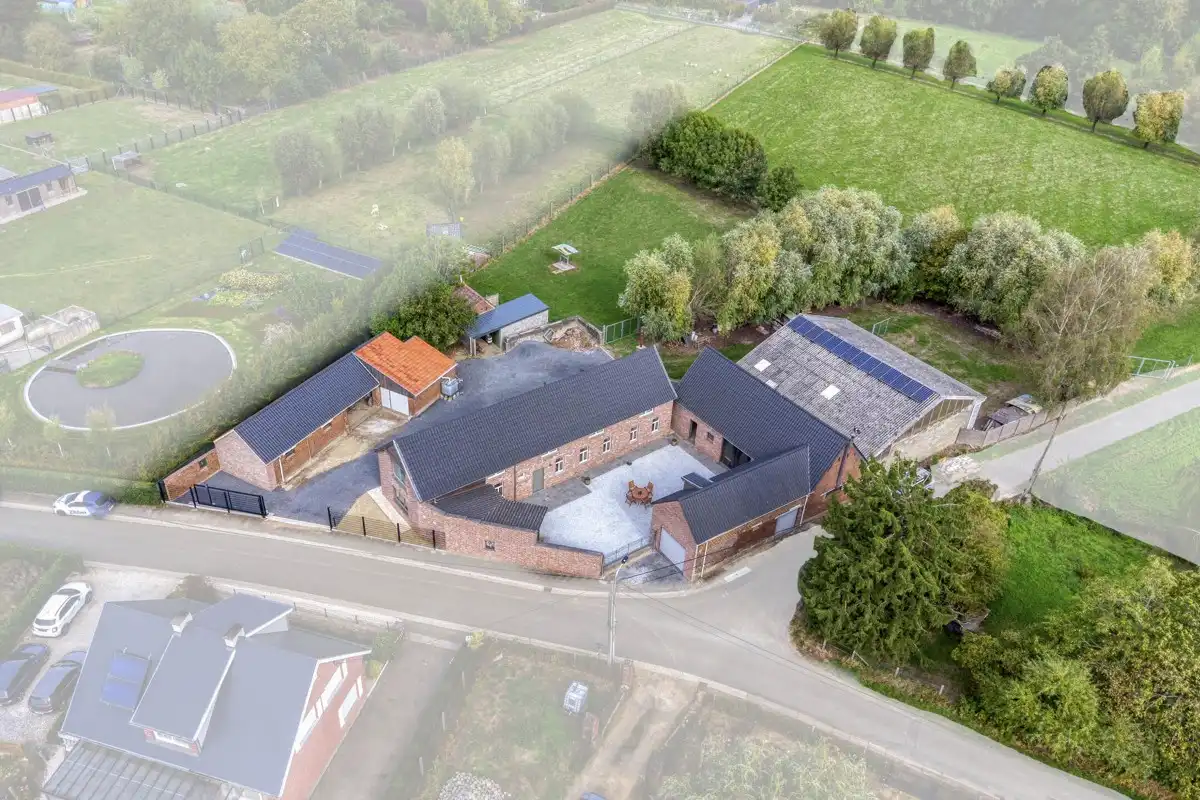 Hoeve met vergunning nabij Het Burreken! foto 24