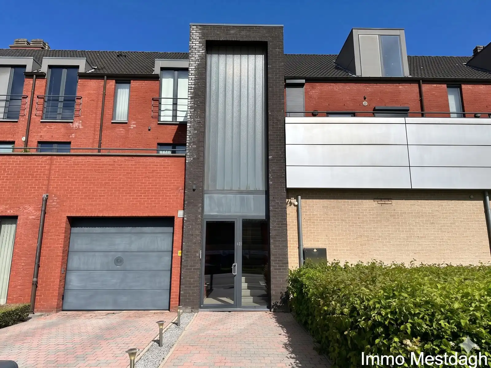 Ruime Duplex met 3 Slaapkamers op een Toplocatie in Paal foto {{pictureIndex}}