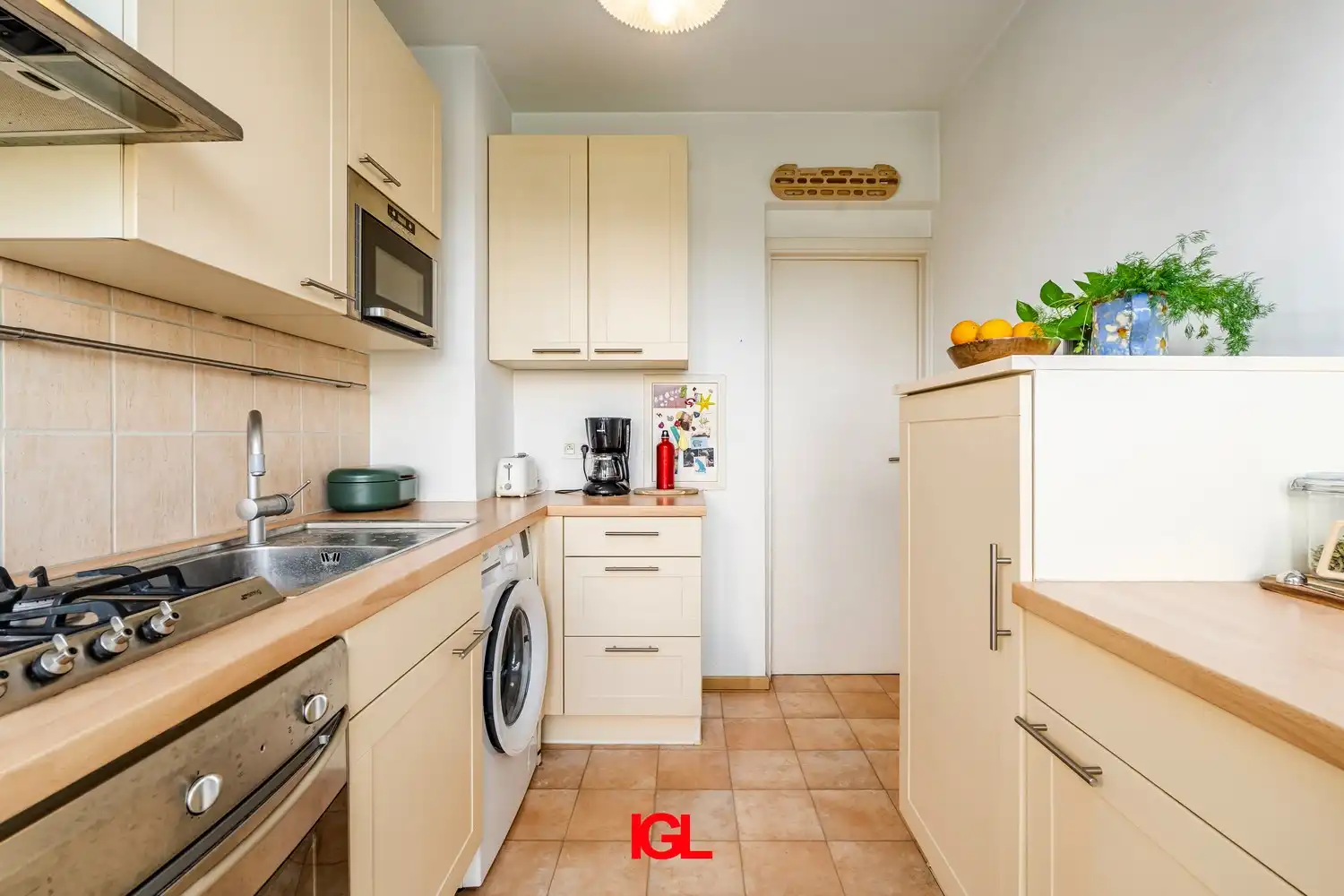 Instapklaar appartement met 1 slaapkamer, terras en kelder in netjes onderhouden mede-eigendom foto 6