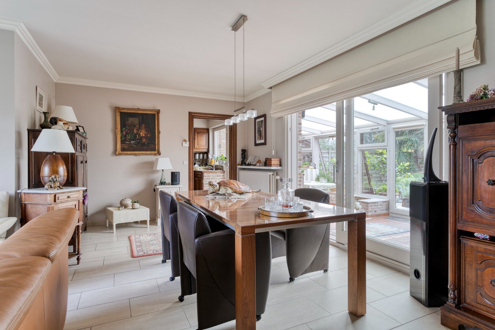 Mooie woning met 3 slaapkamers, garage en prachtige tuin! foto 4