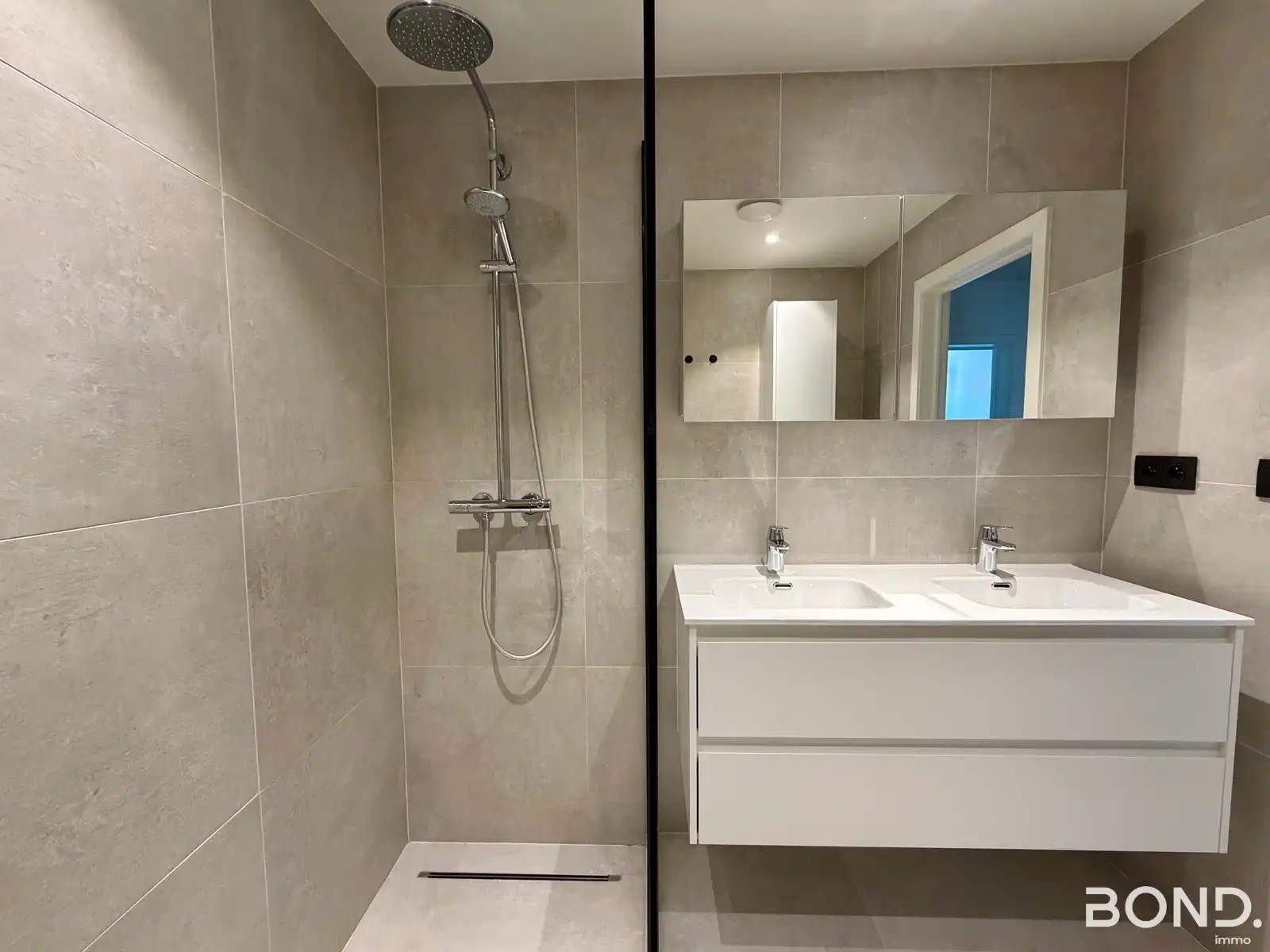 Luxueus gemeubeld appartement in hartje Leuven! foto 17