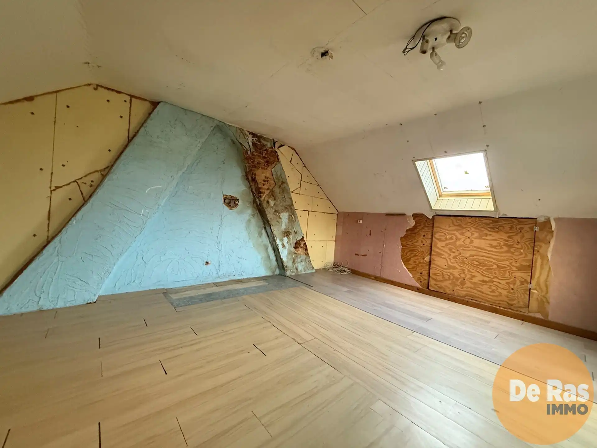 SCHELLEBELLE - Authentieke woning met ruime garage foto 5