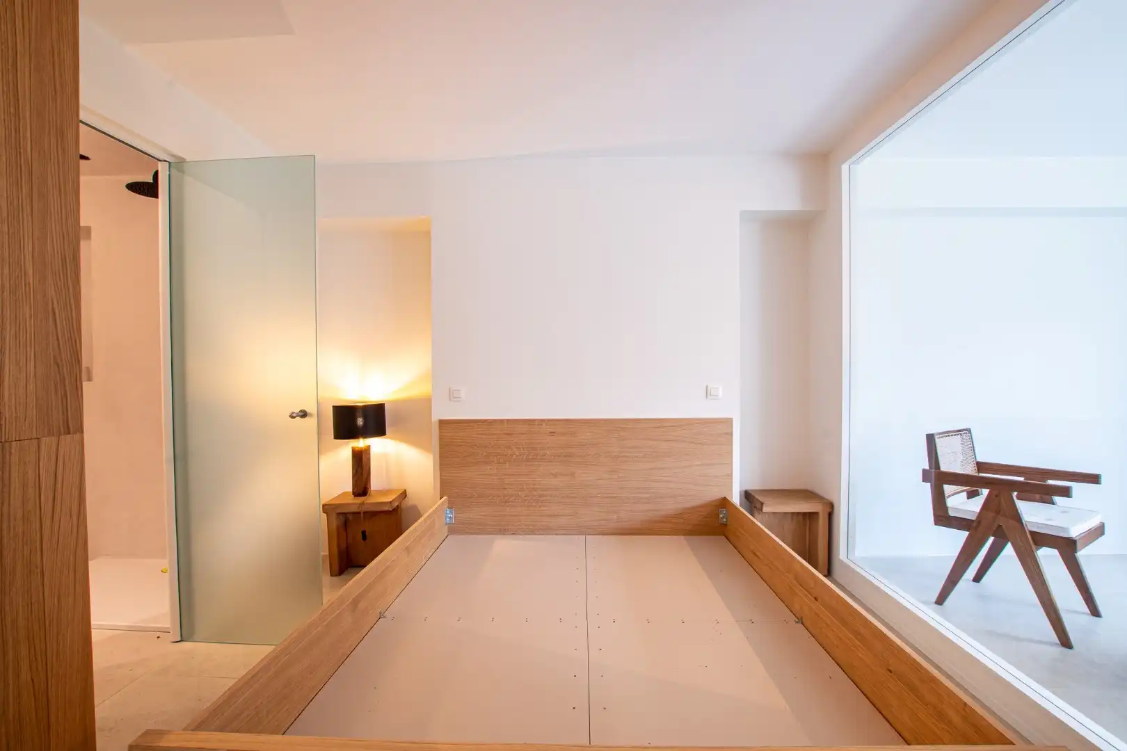 Prachtig gerenoveerd appartement op een centrale ligging met terras en tuin foto 7