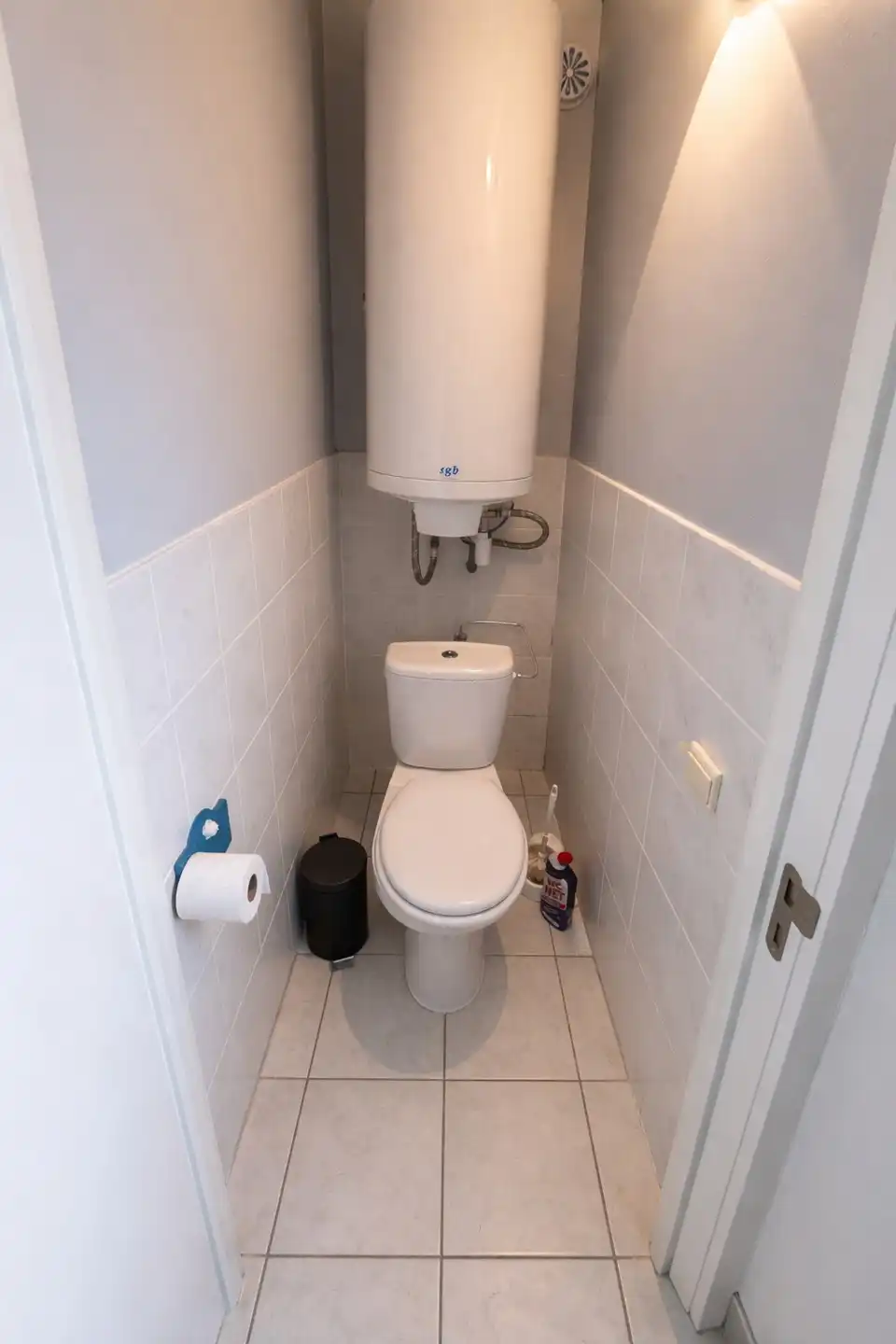 Charmante vakantiewoning met tuin en parking in rustige omgeving. foto 7