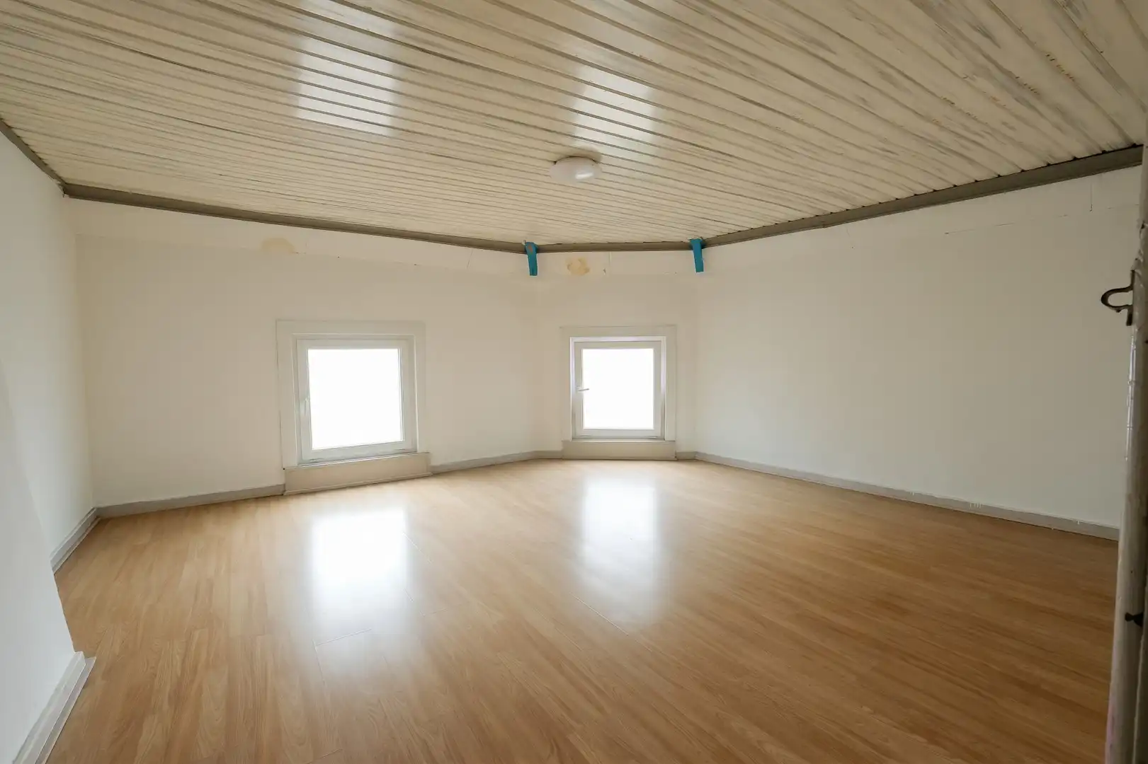 Te renoveren hoekwoning met tal van mogelijkheden op interessante ligging in Ledeberg! foto 11