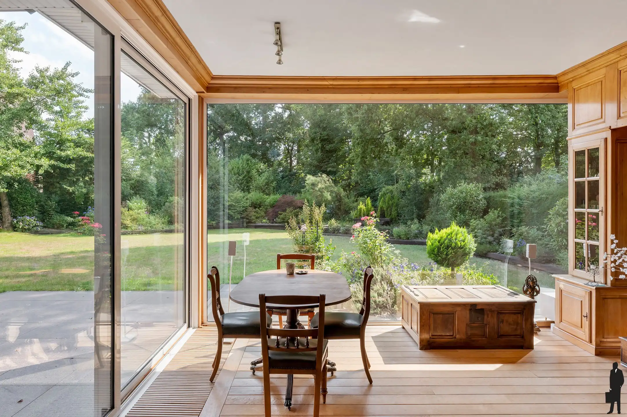 Vrijstaande villa op ca. 1.626 m² met zonnige tuin!  foto 6