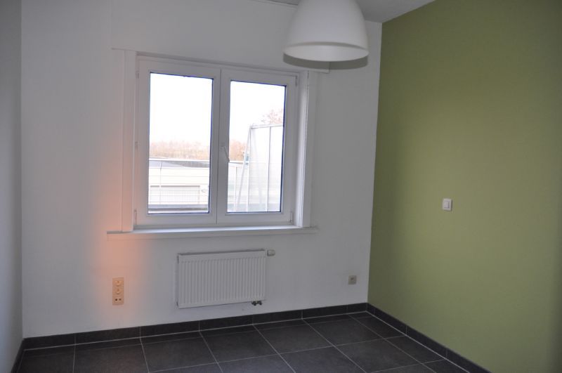 Recent appartement met zeer ruim terras (50 m2), een prachtig verzicht en garage. foto 5